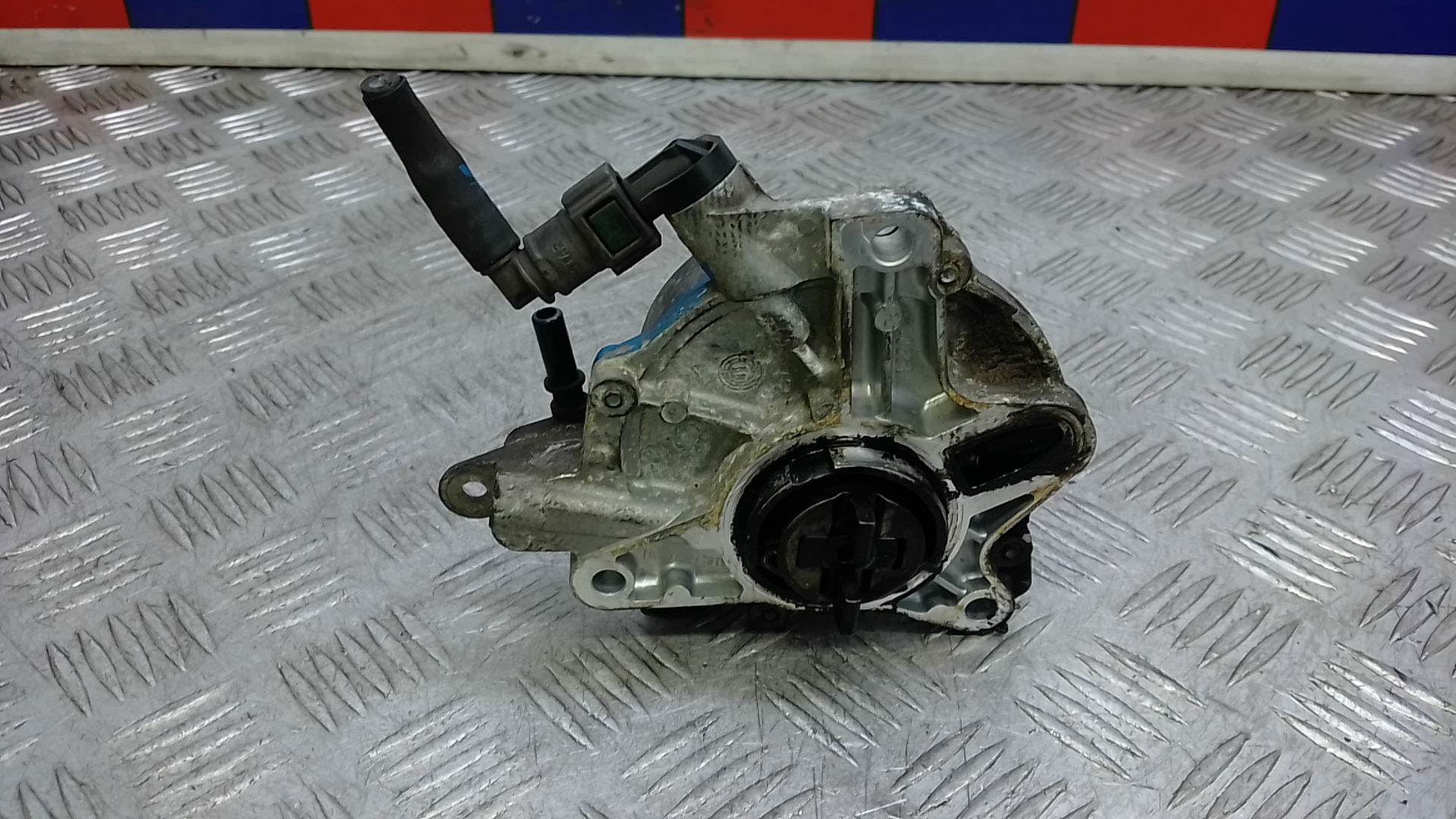 Насос вакуумный Ford S-MAX