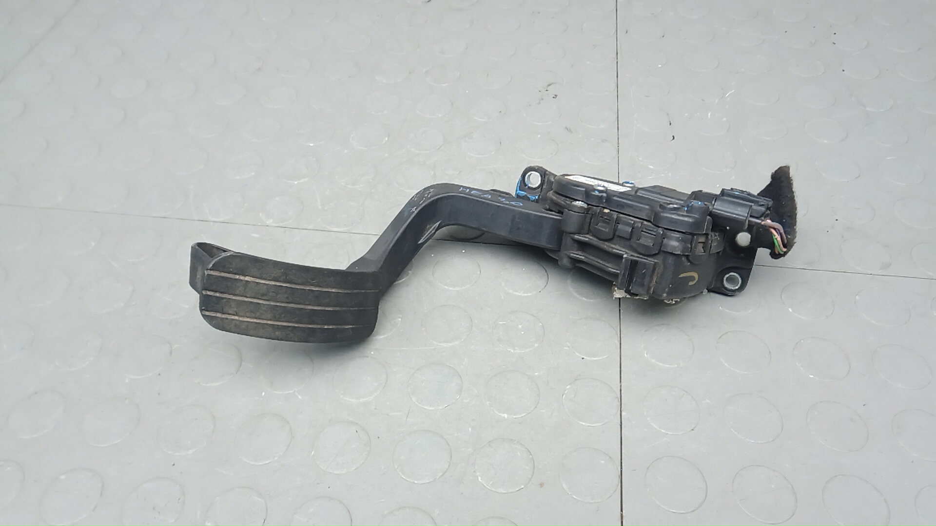 Педаль газа Renault Master 3