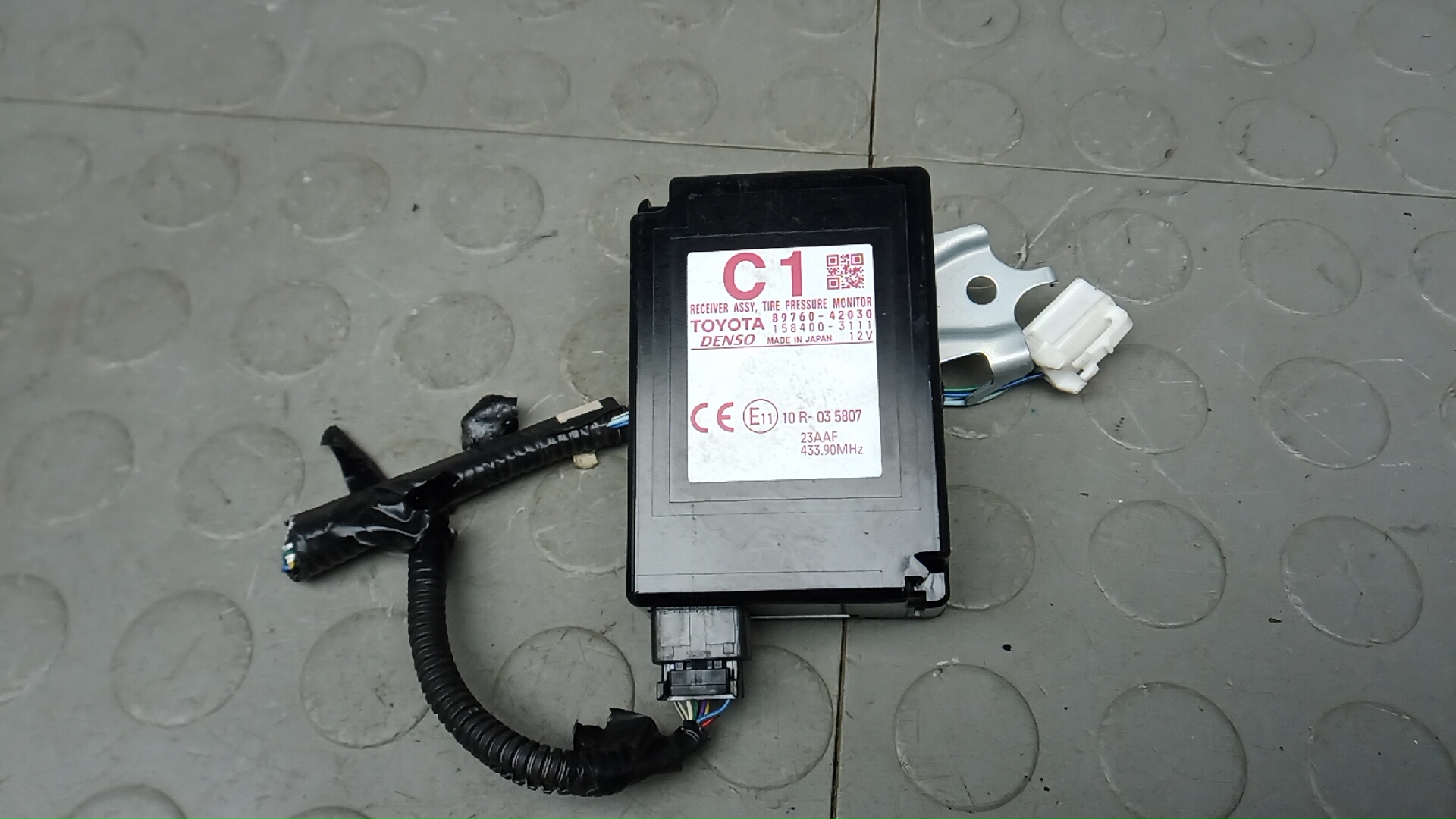 Блок контроля давления в шинах Toyota RAV4 CA40
