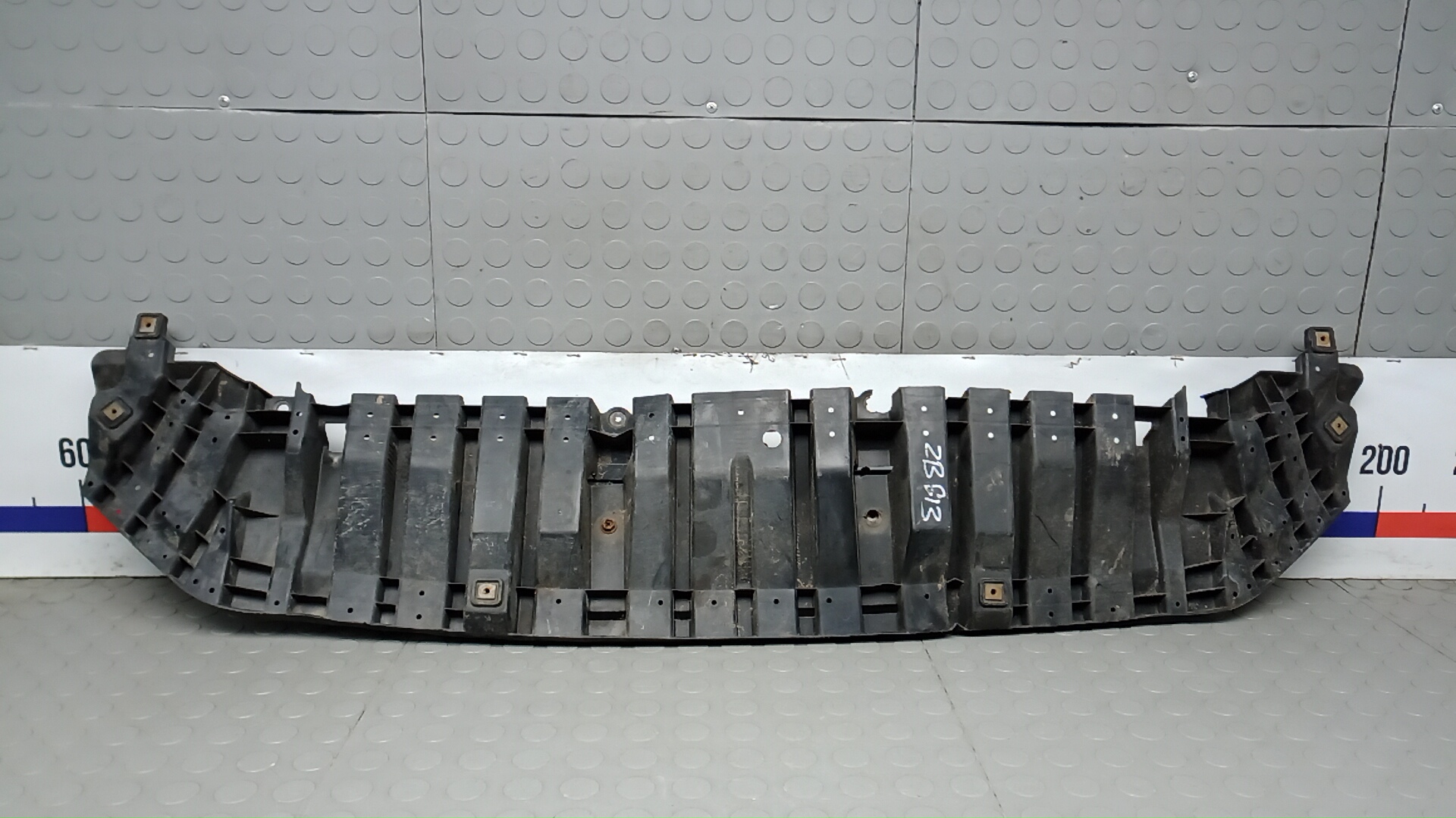 Юбка бампера переднего Toyota RAV4 CA40