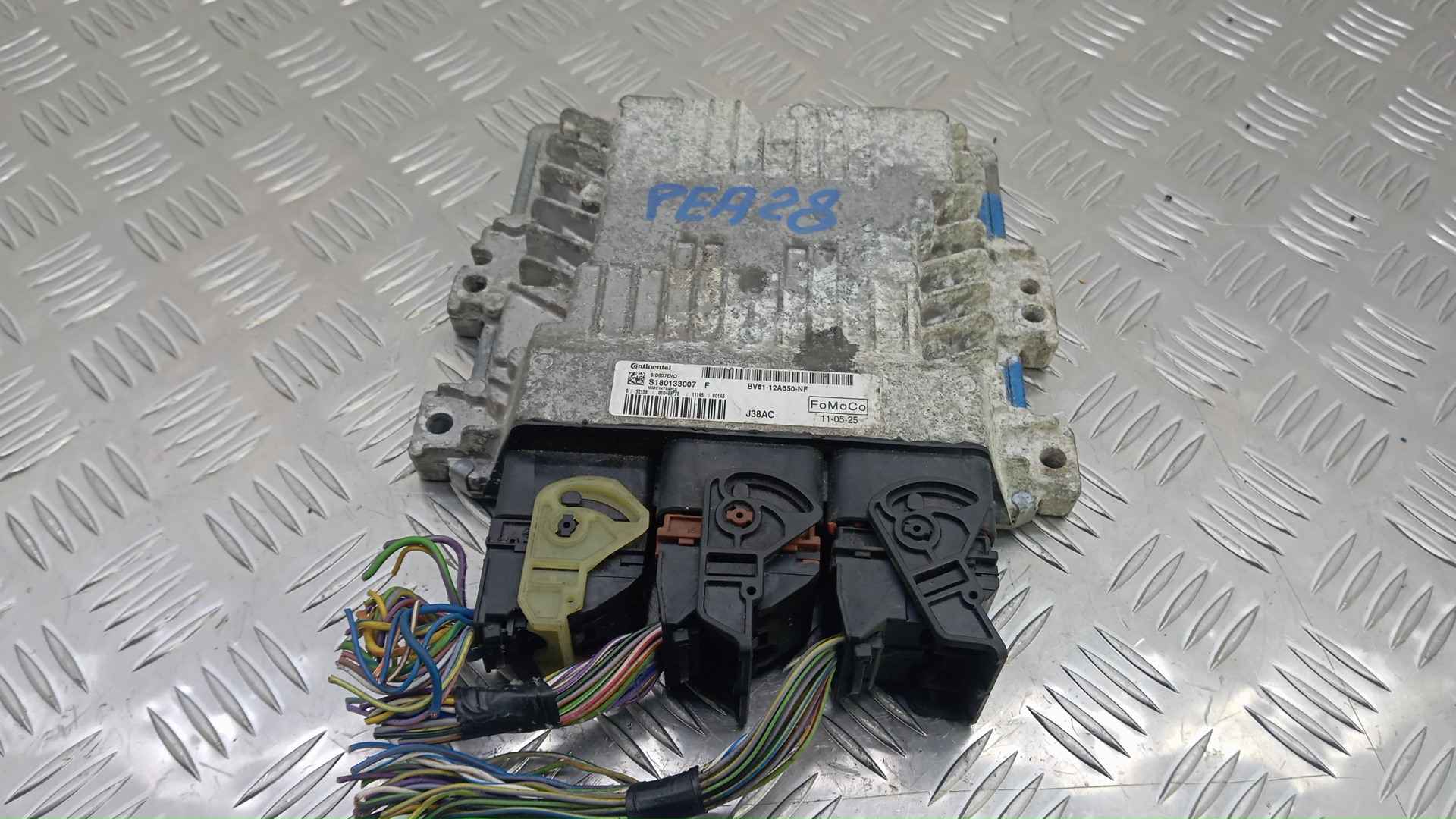 Блок управления двс Ford Focus