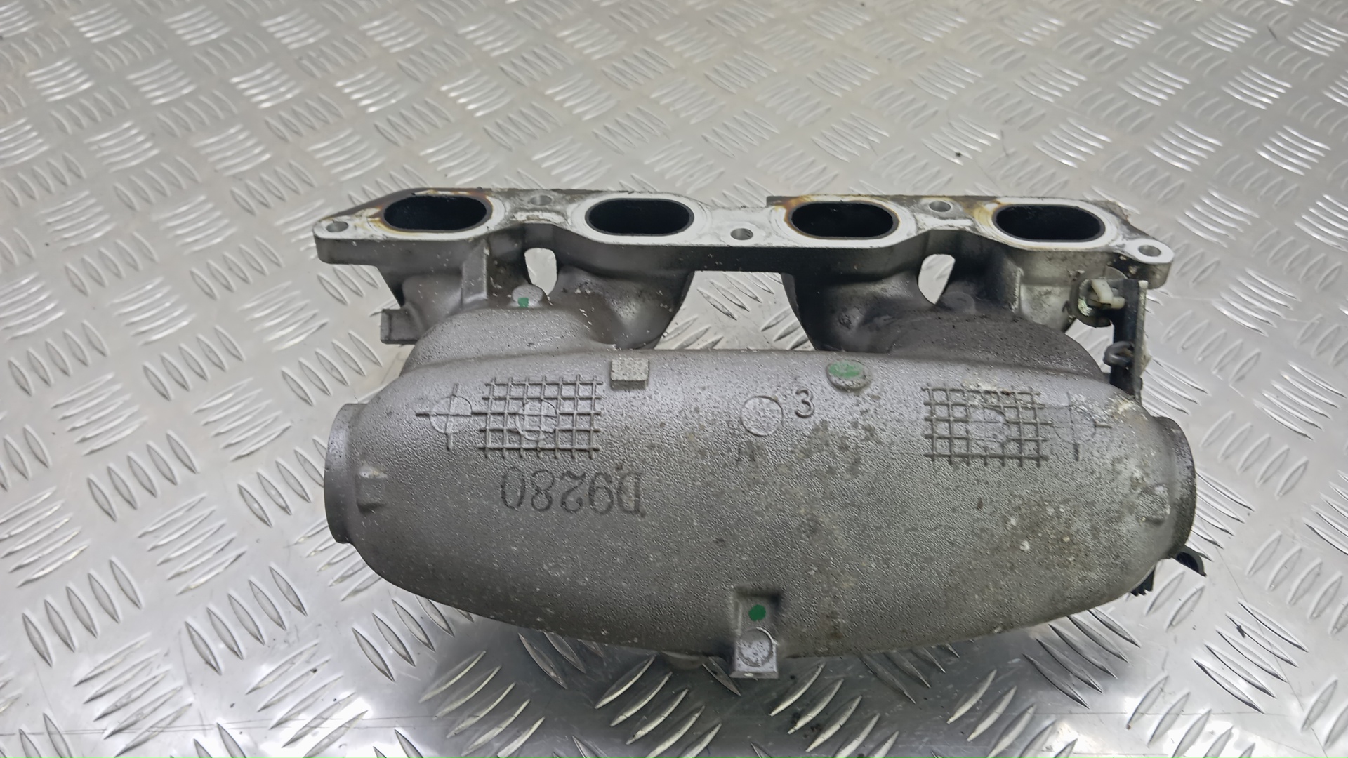 Впускной коллектор бензиновый Toyota Prius