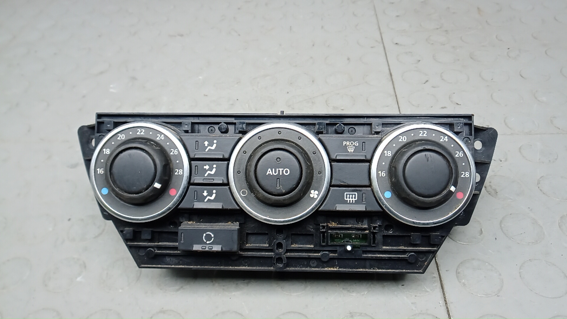 Блок управления печки и климат-контроля Land Rover Freelander 2