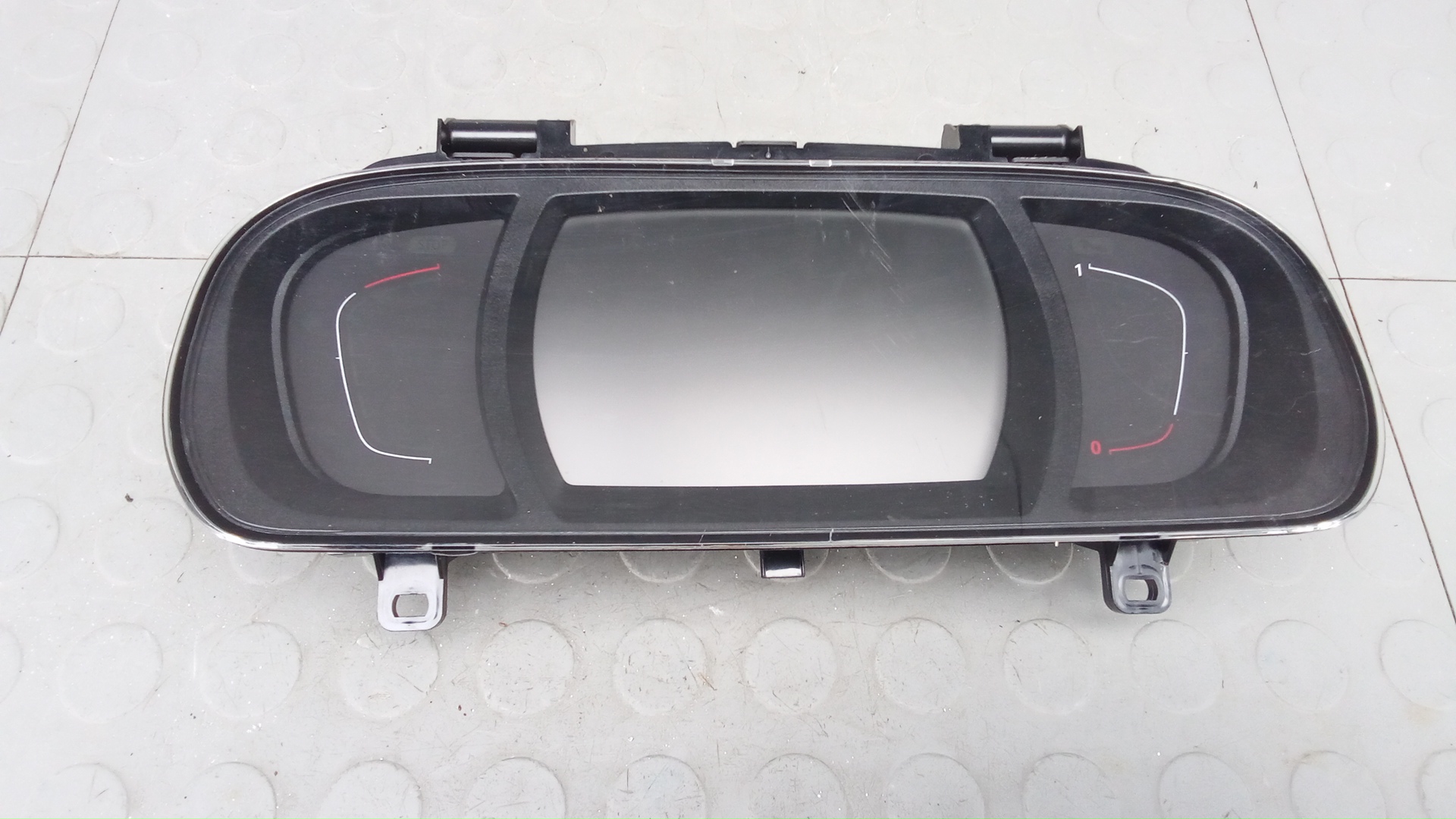 Щиток приборов Renault Kadjar 1