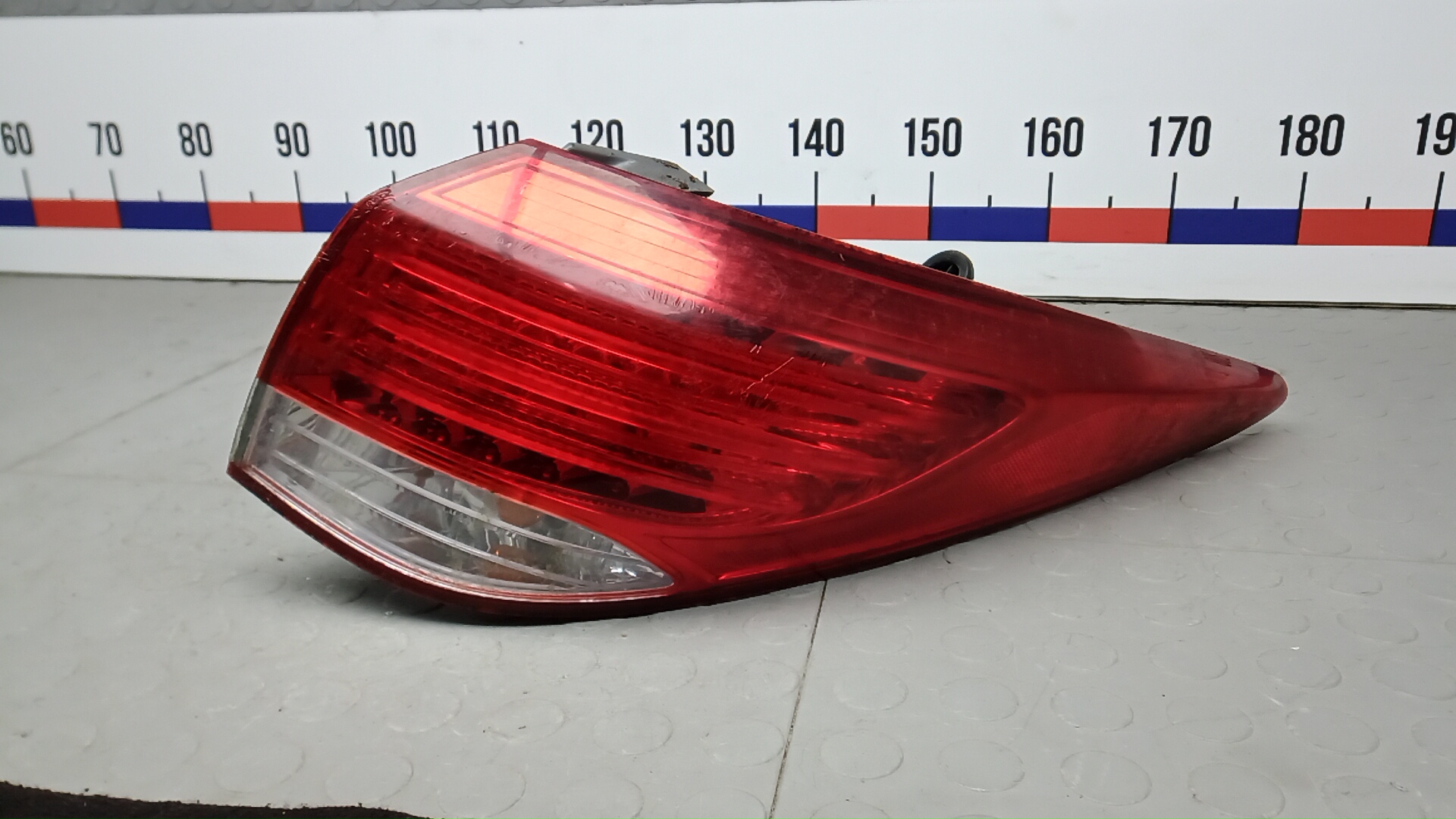 Фонарь задний правый Hyundai i40