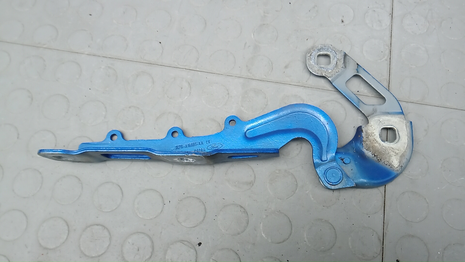 Петля капота Ford Focus 4