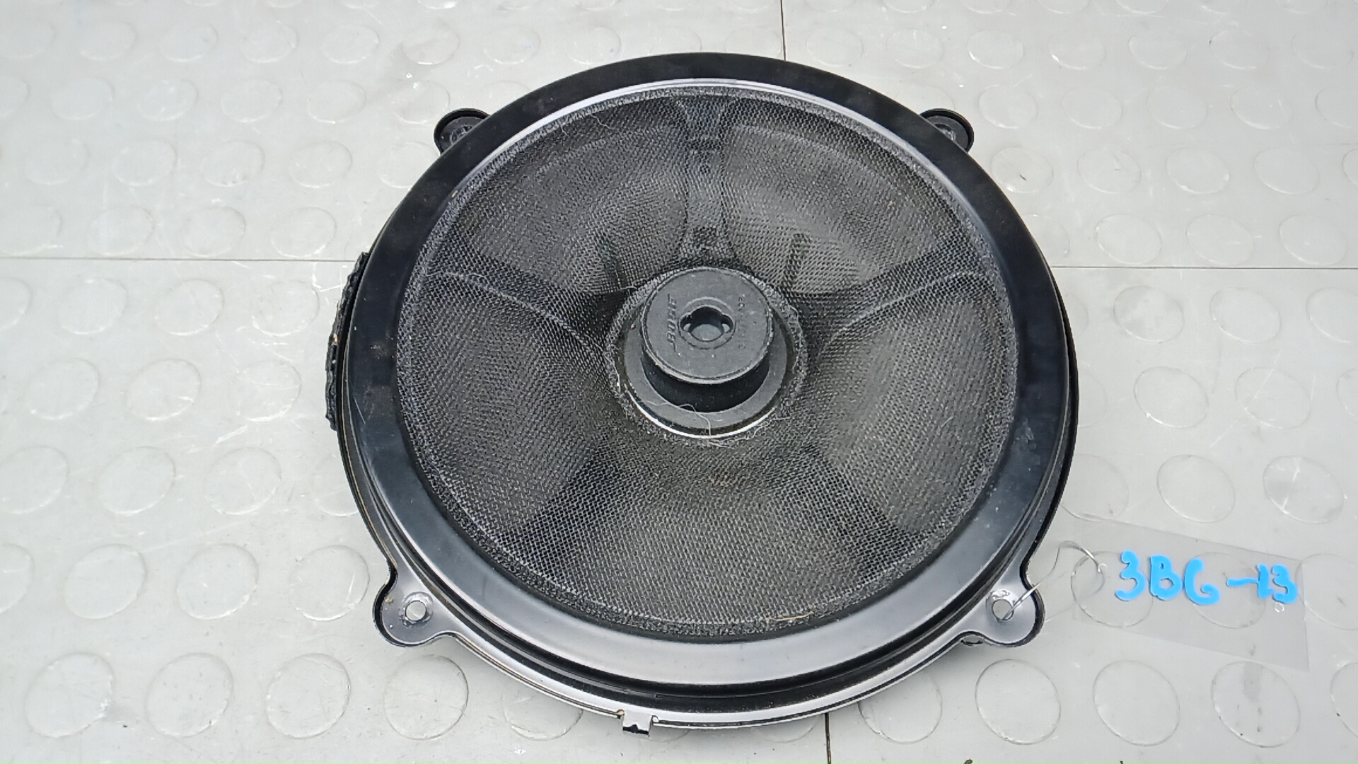 Сабвуфер Infiniti Q50