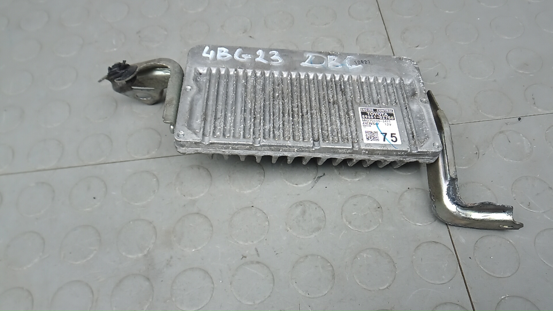 Блок управления двс Toyota Auris