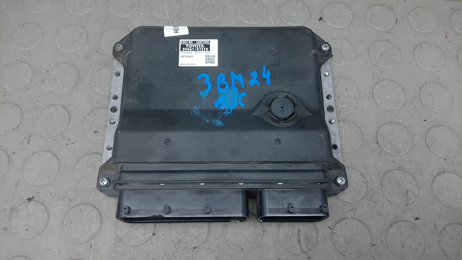 Блок управления двс Toyota Prius