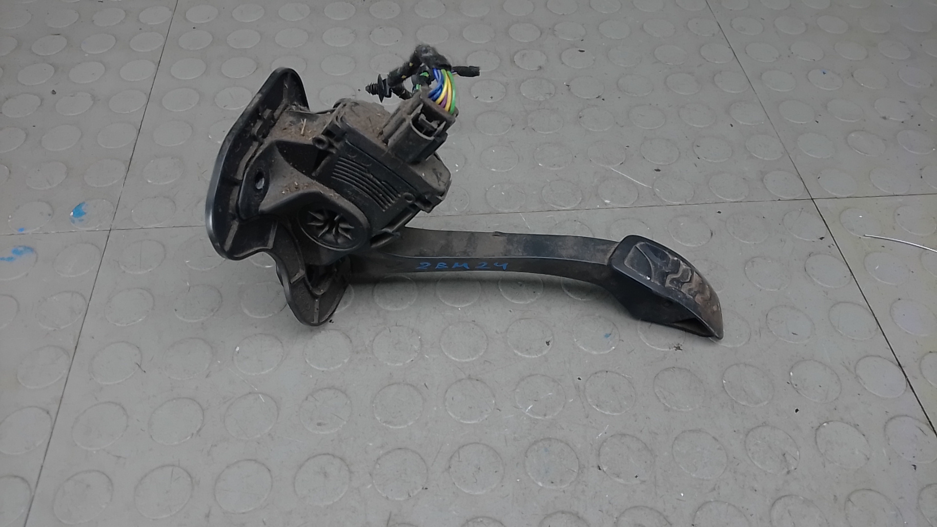 Педаль газа Ford Transit 8