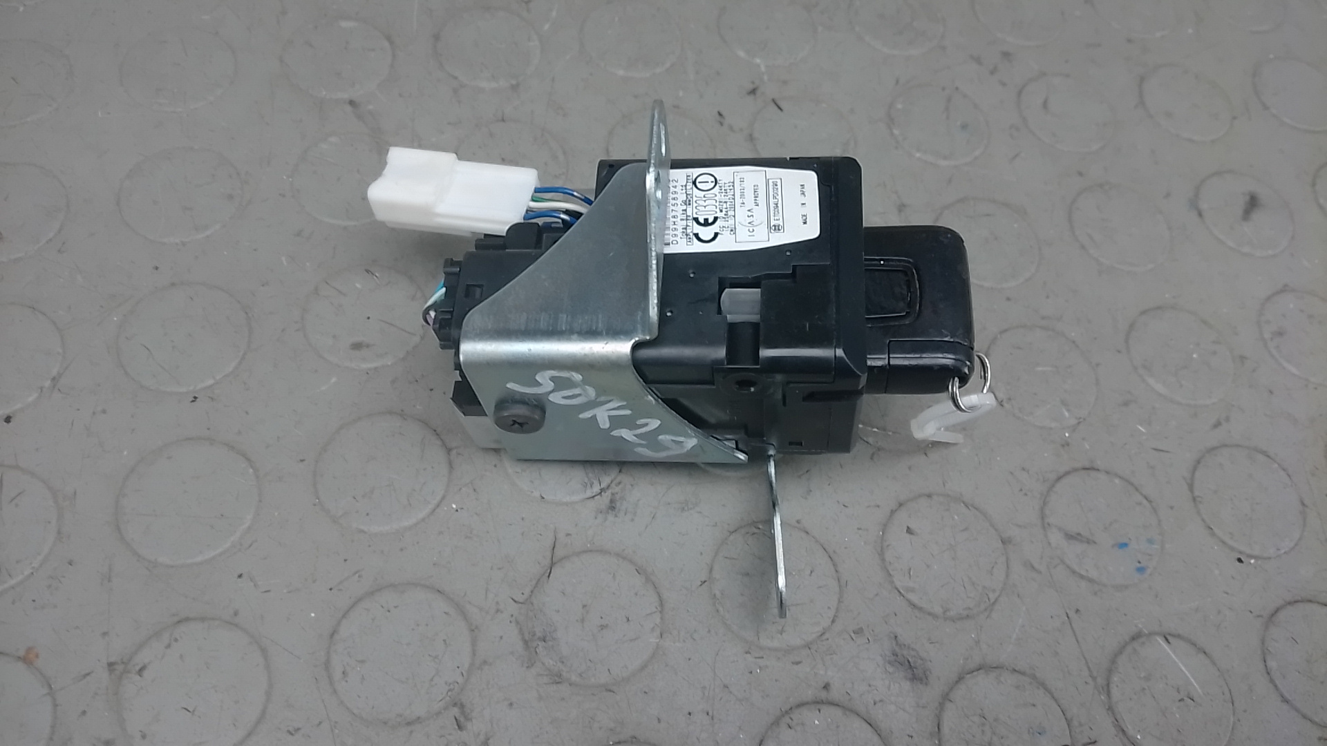 Замок зажигания Toyota Corolla Verso 2