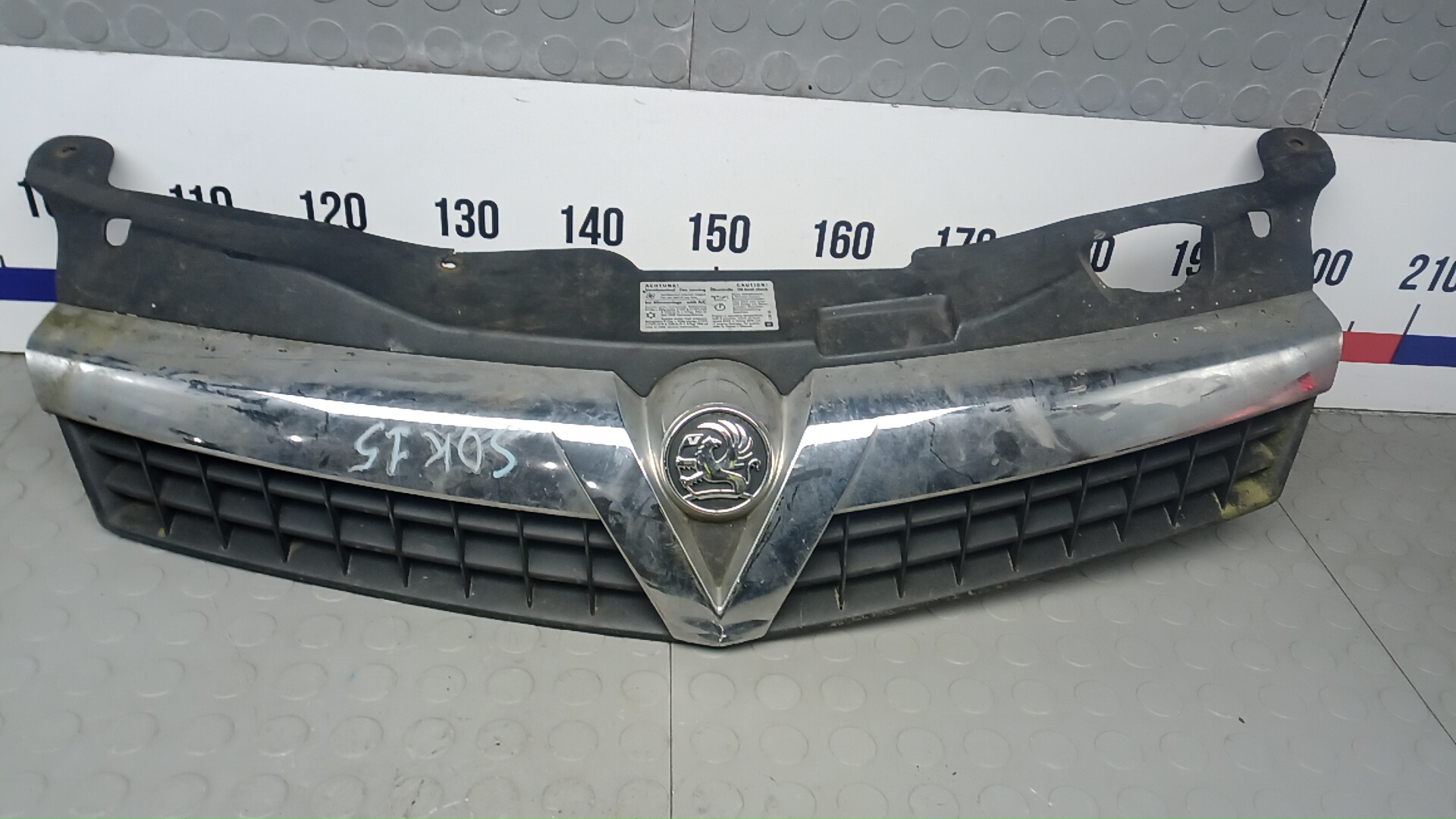 Решетка радиатора Opel Astra H