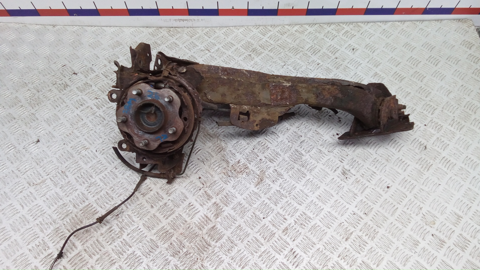Ступица задняя левая Nissan Qashqai J10 +2