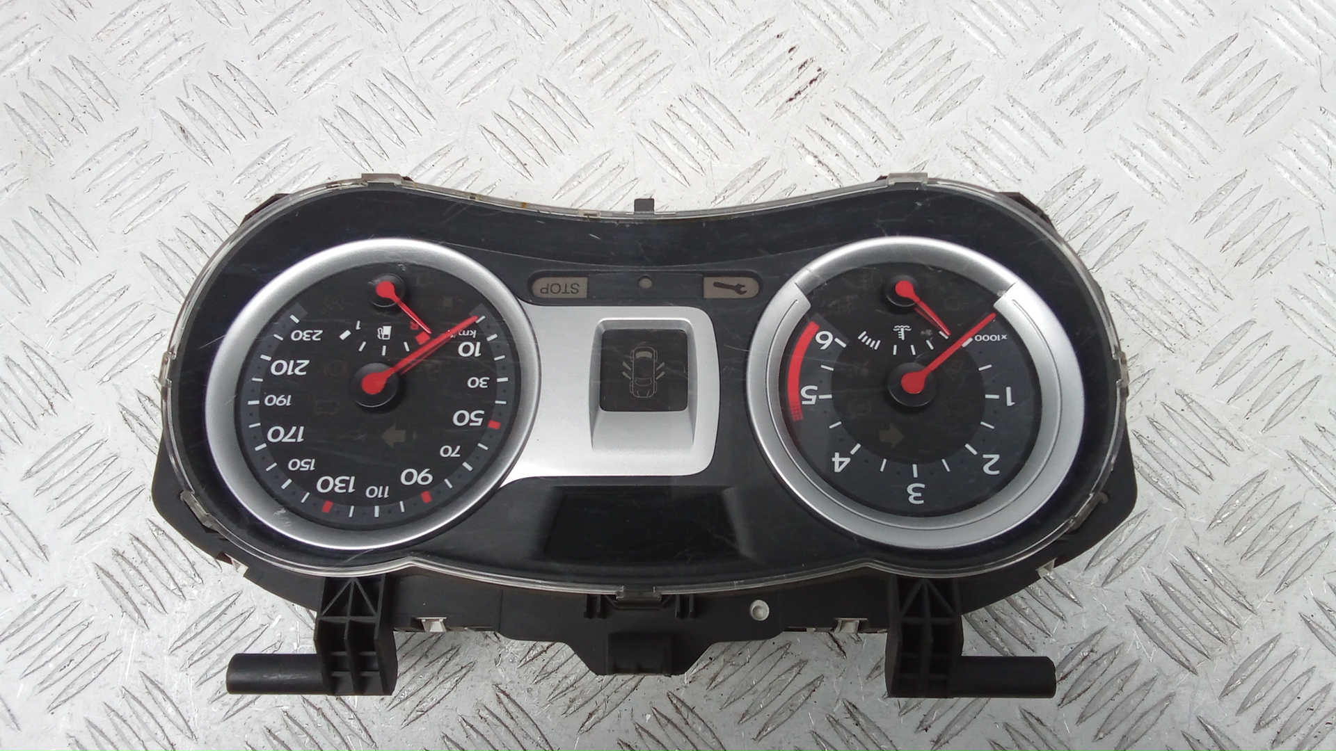 Щиток приборов Renault Clio 3
