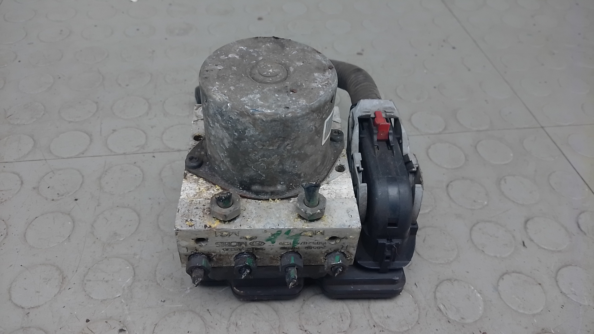 Блок ABS Hyundai i30 GD