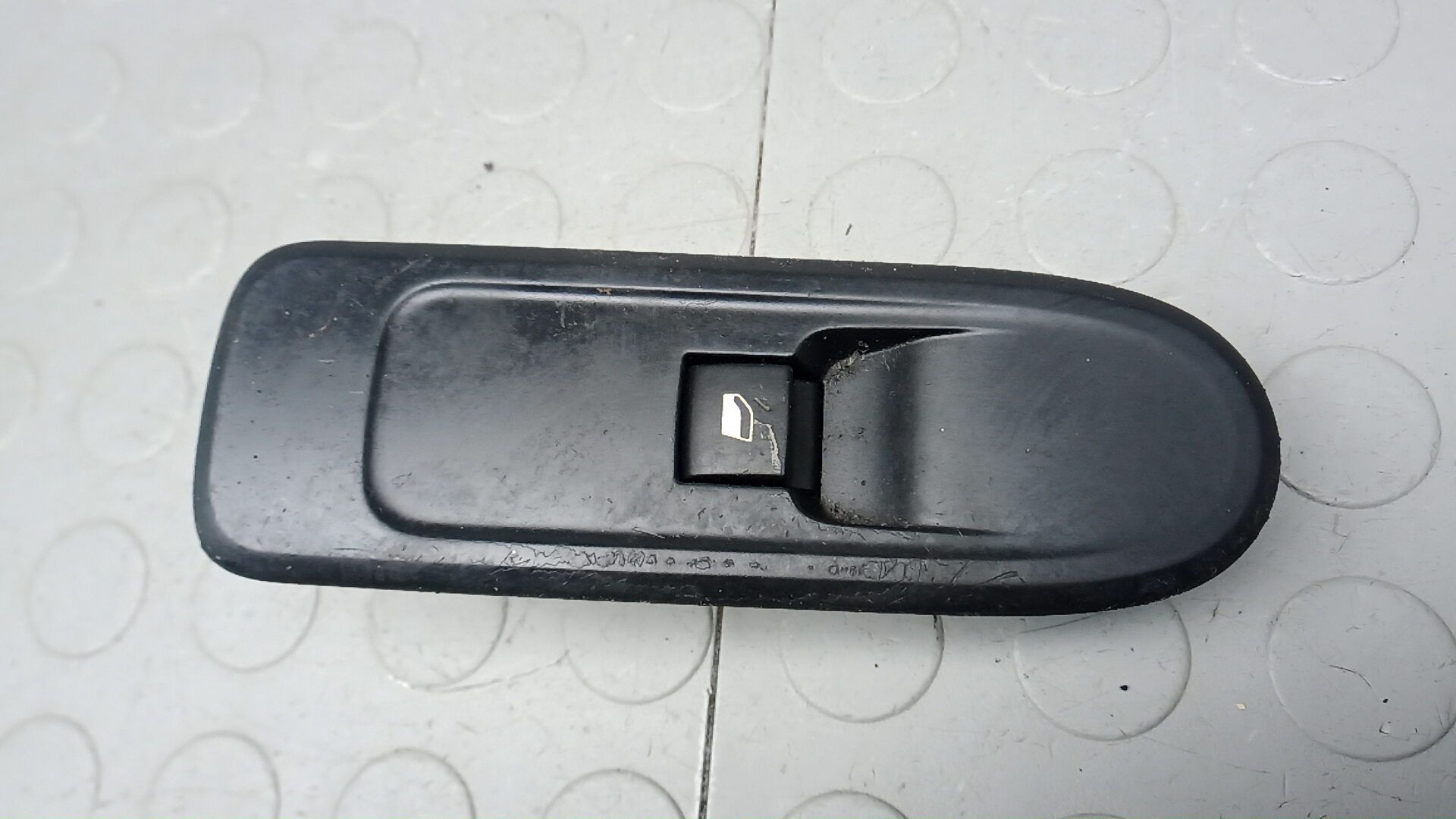 Кнопки стеклоподъемника Citroen C5 2