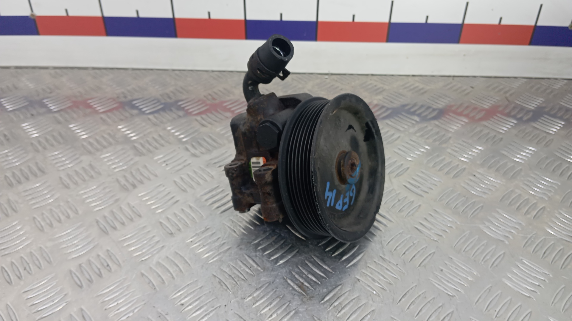 Насос ГУ дизельный Ford Transit
