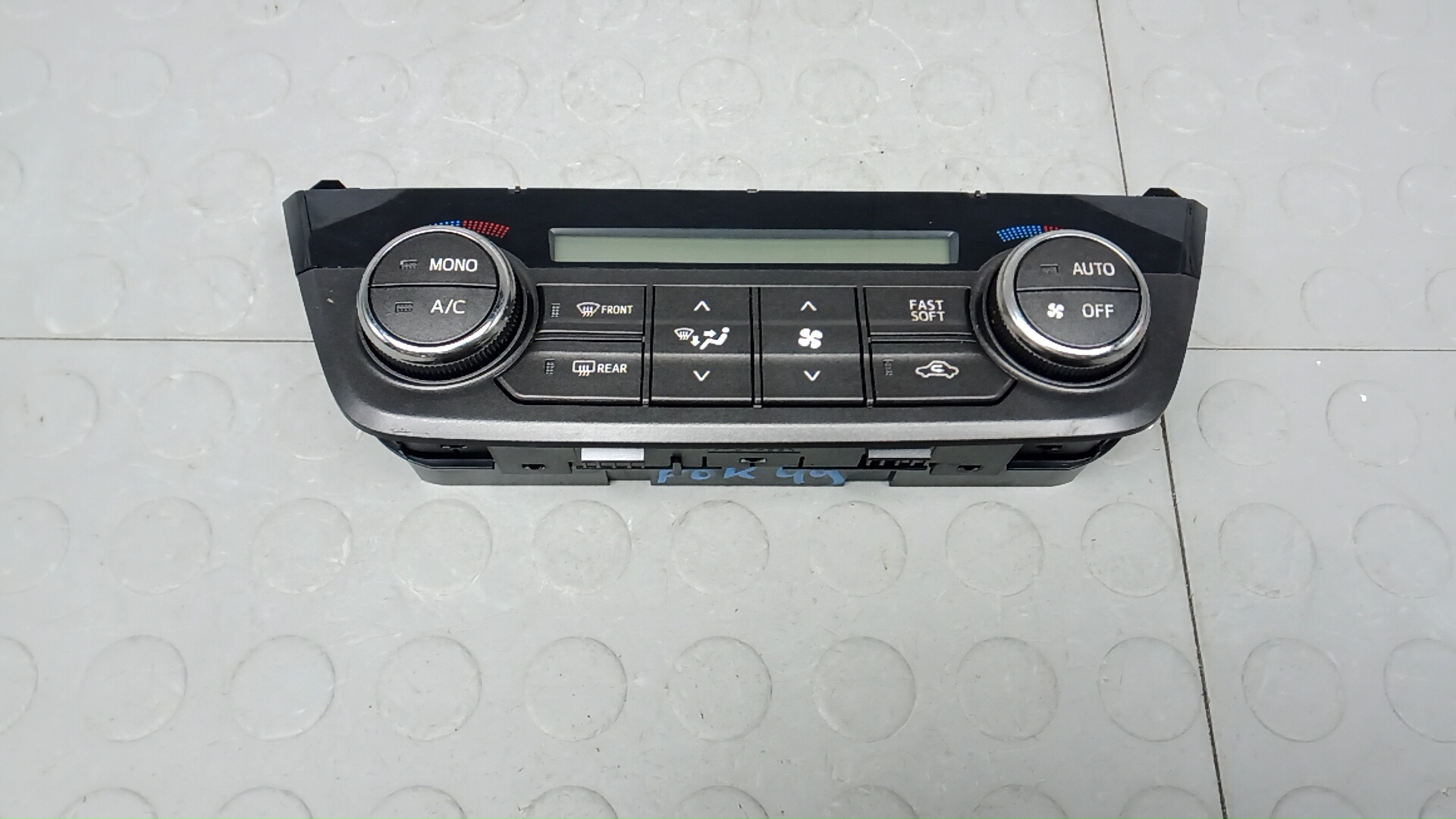 Блок управления печки и климат-контроля Toyota RAV4 CA40