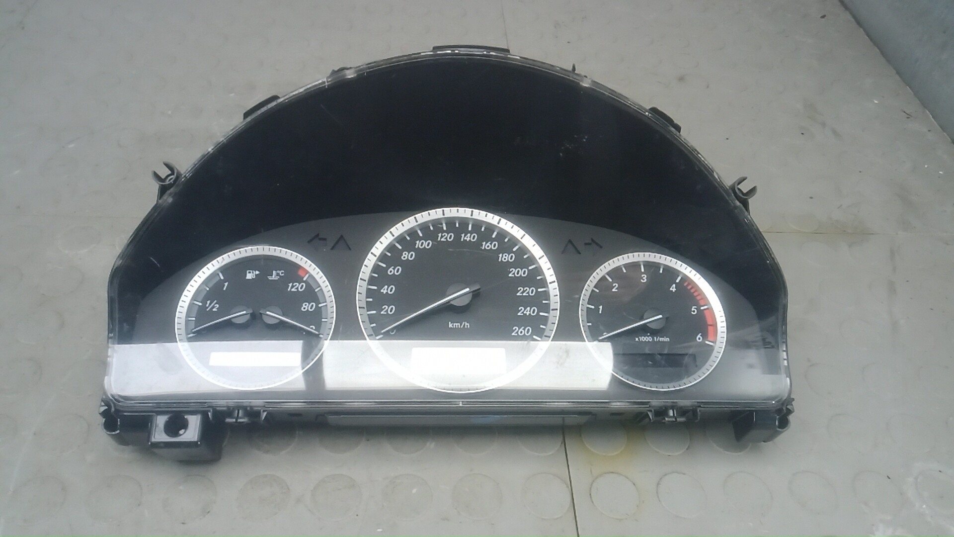 Щиток приборов Mercedes-Benz C-Class W204