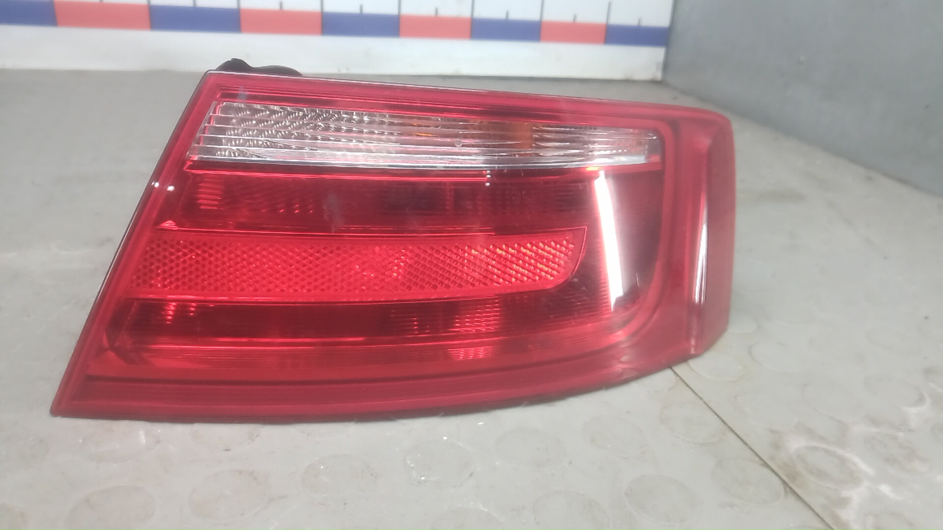 Фонарь задний правый Audi A5 1