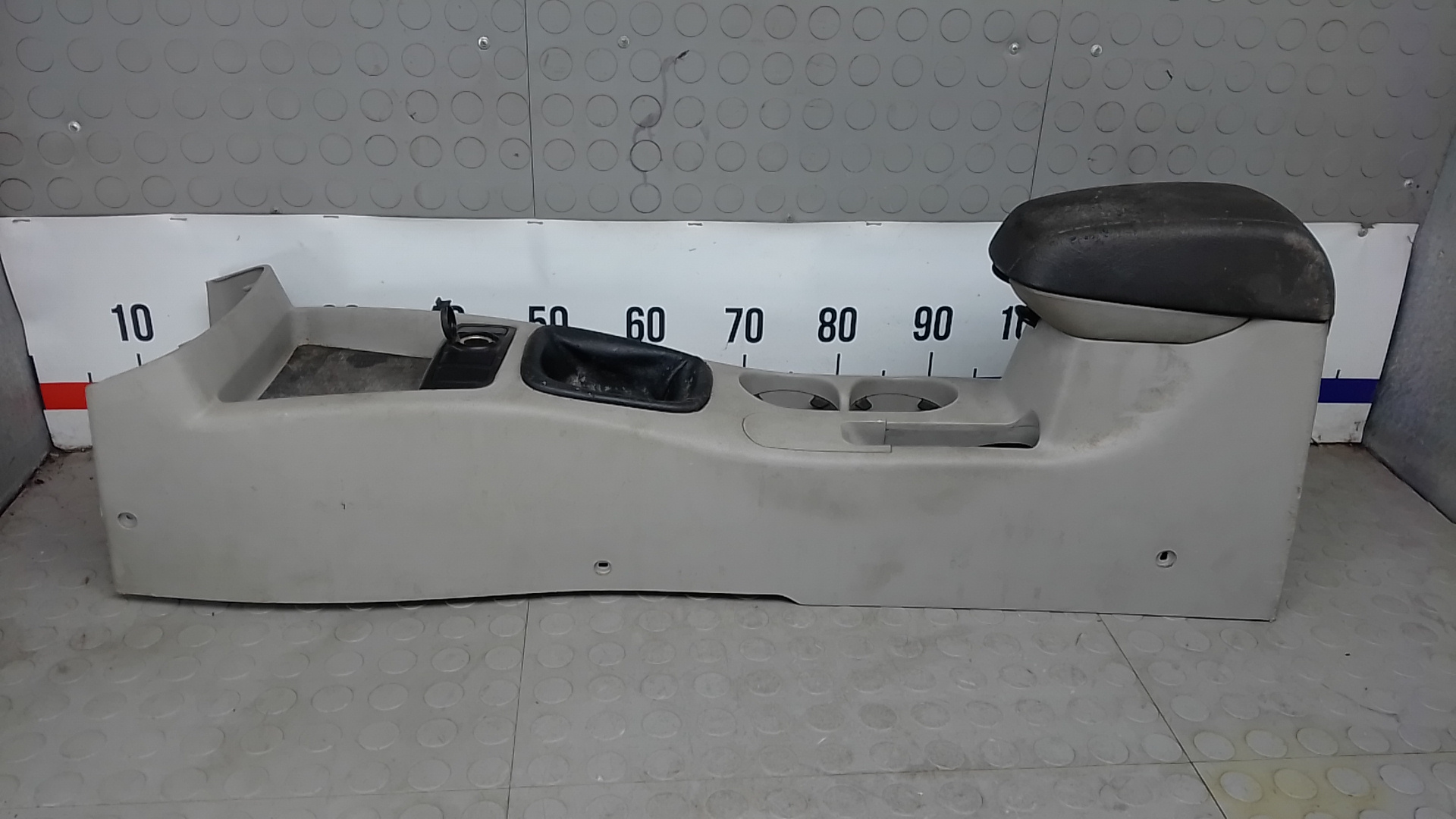 Подлокотник центральный Kia Cerato 1