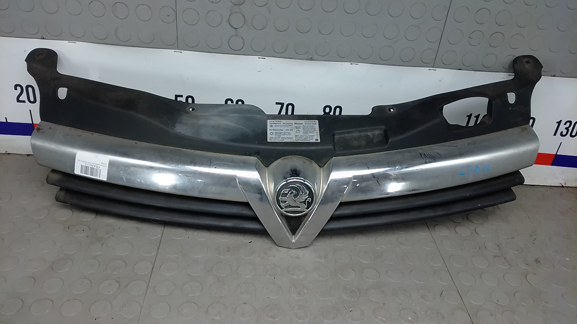 Решетка радиатора Opel Astra H
