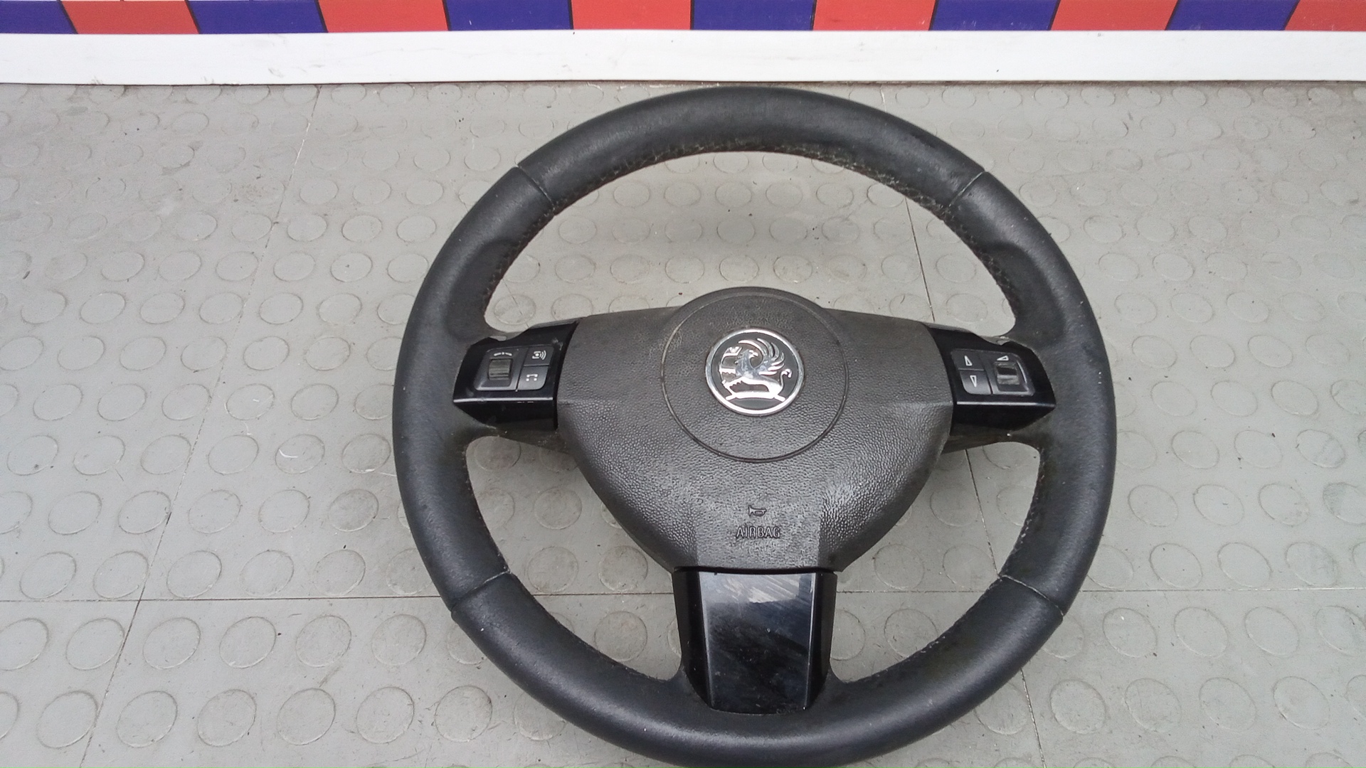 Руль Opel Zafira B