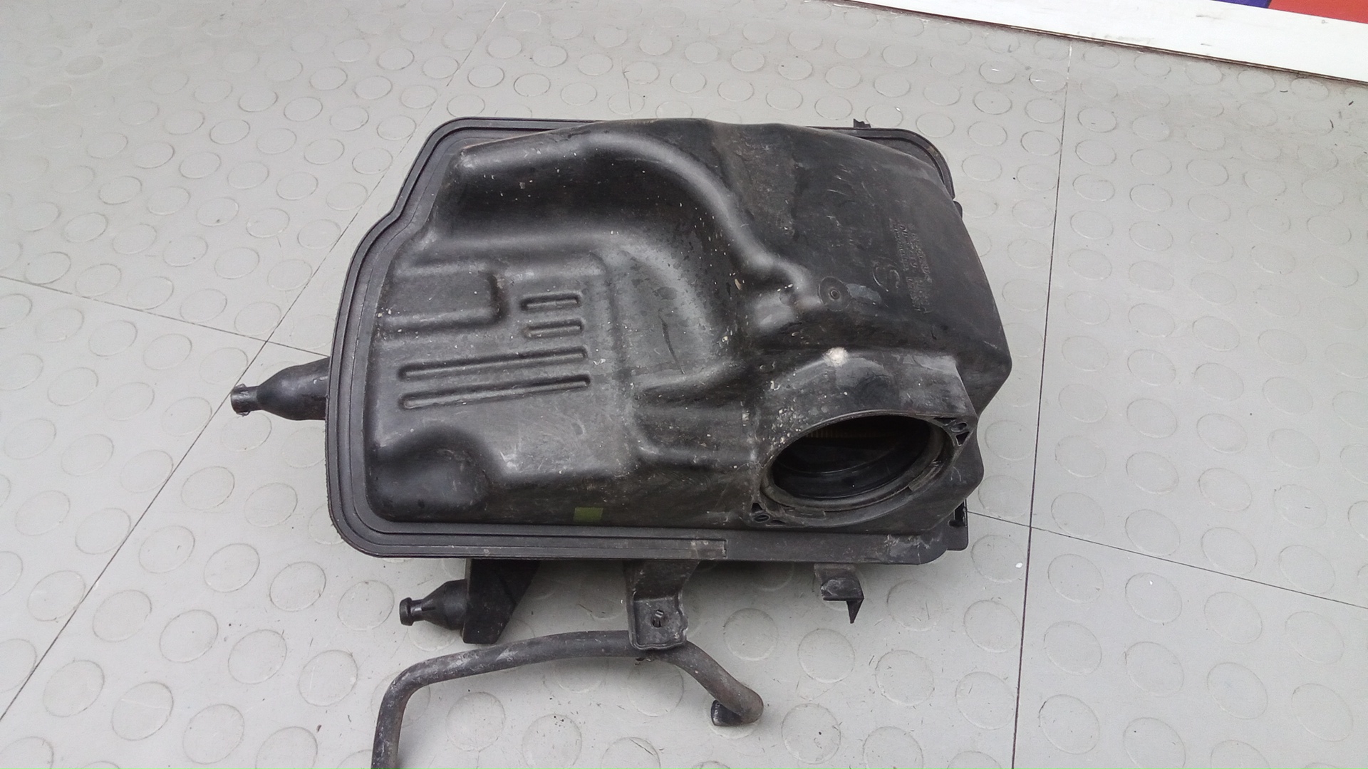 Корпус воздушного фильтра Nissan Qashqai J10 +2