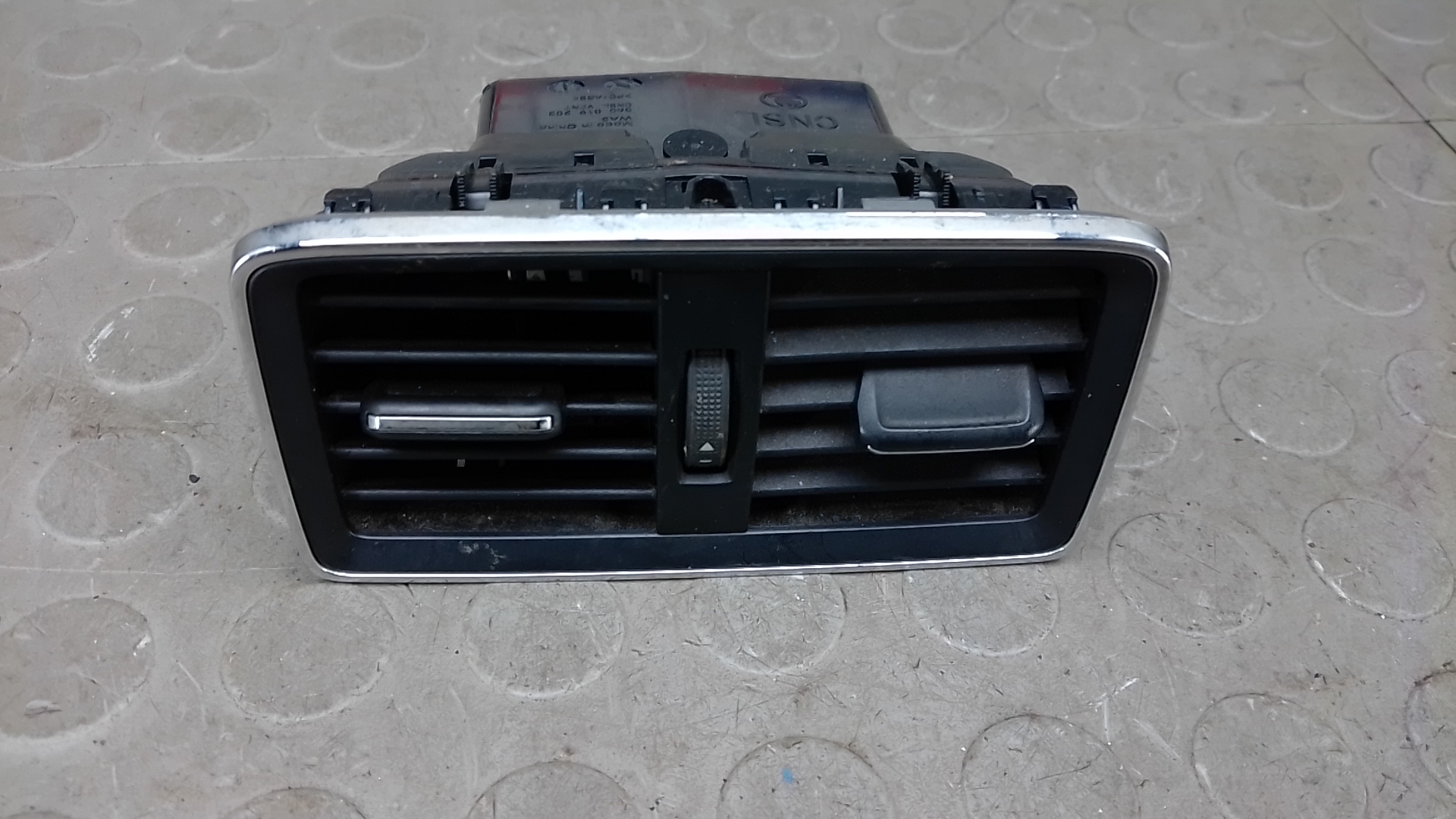Дефлектор Skoda Karoq 1