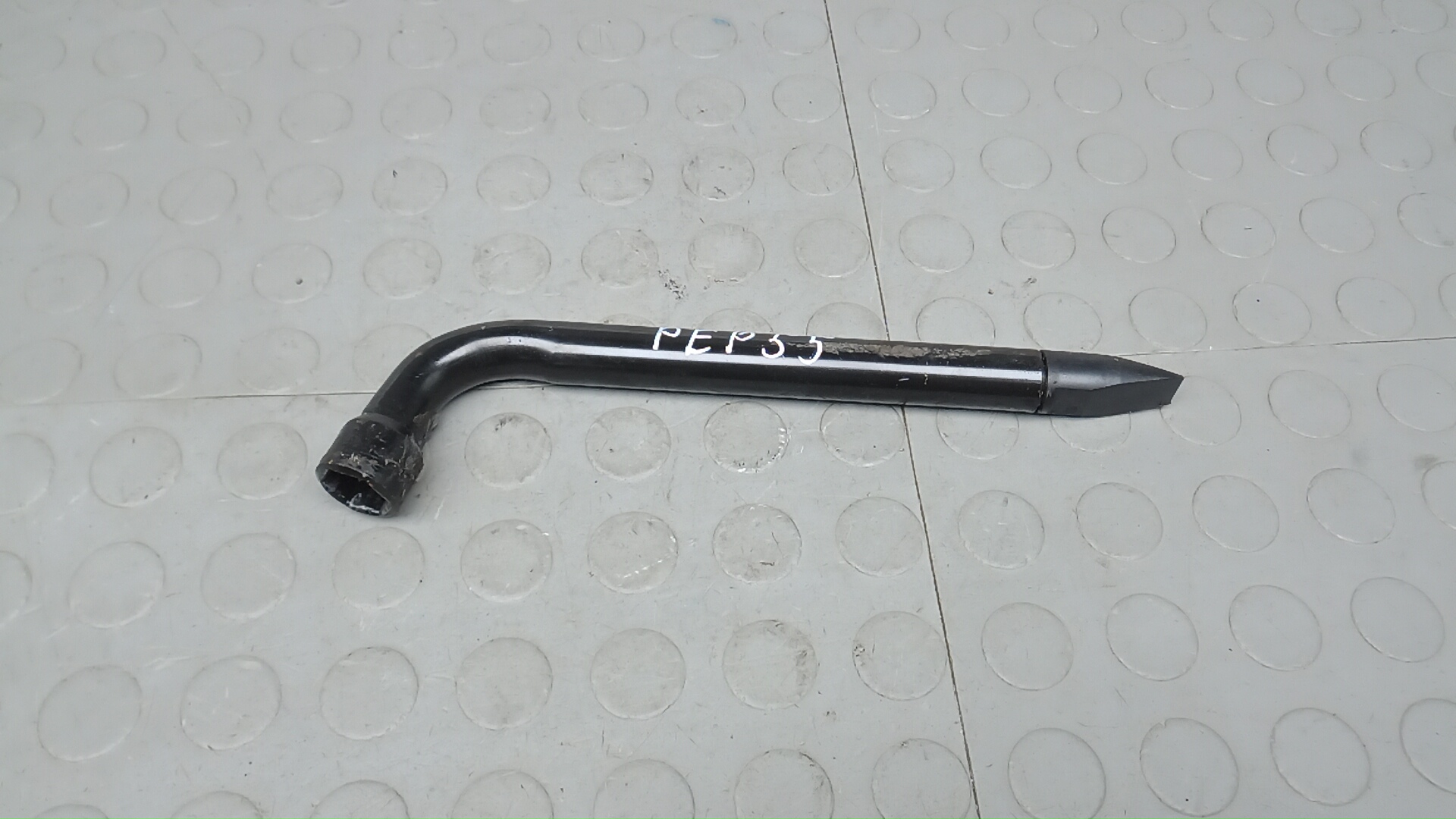 Ключ колесный Ford Focus 2