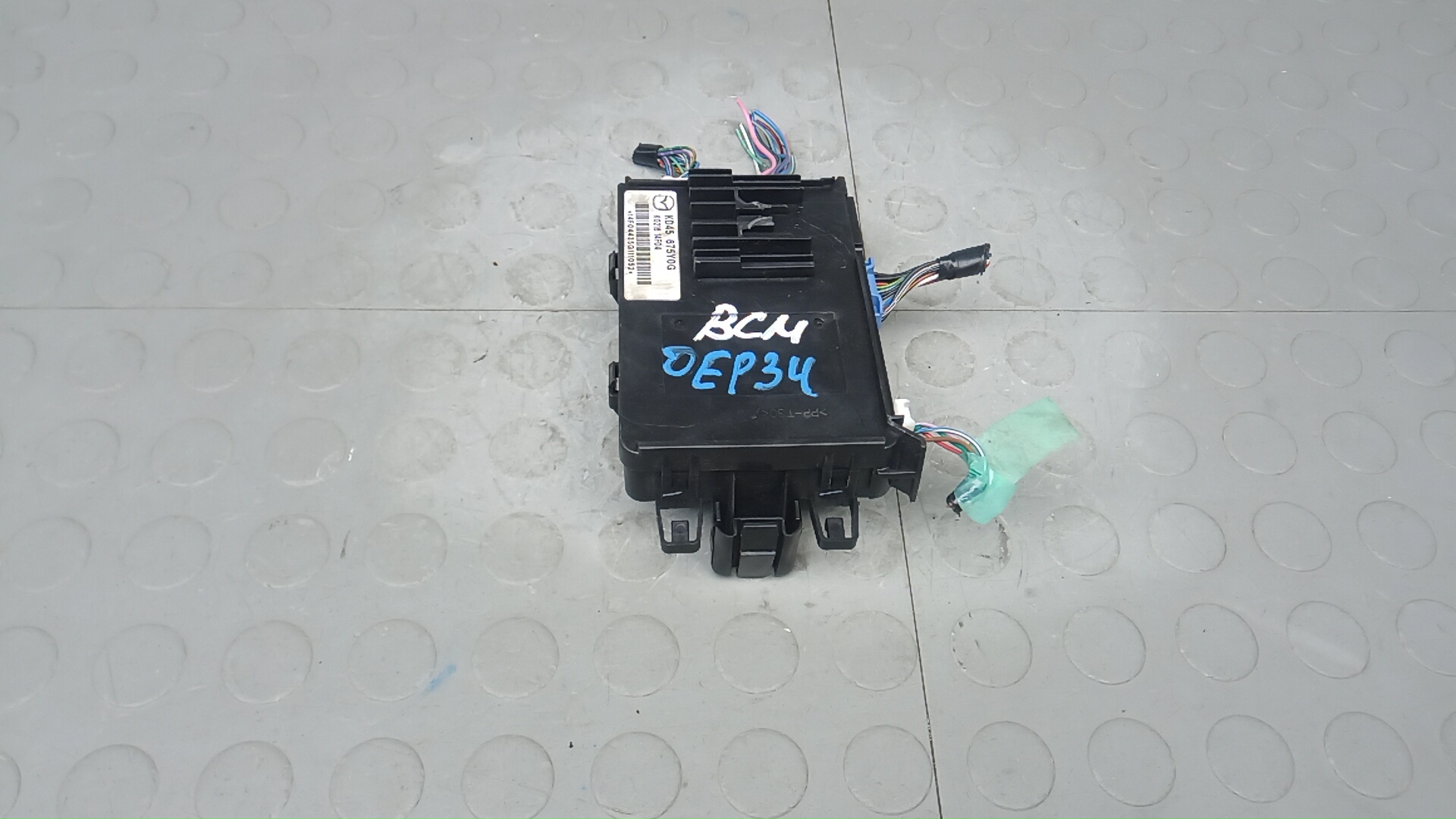 Блок бортовой сети (блок управления BCM) Mazda CX-5 1