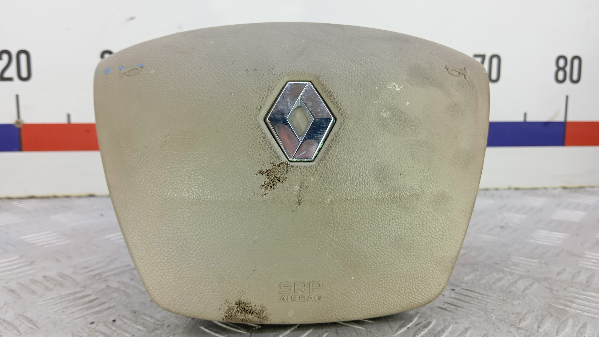 Подушка безопасности водителя Renault Scenic 3