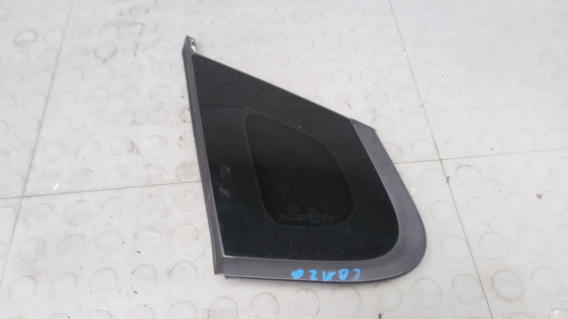 Стекло кузова боковое заднее левое Kia Optima 4