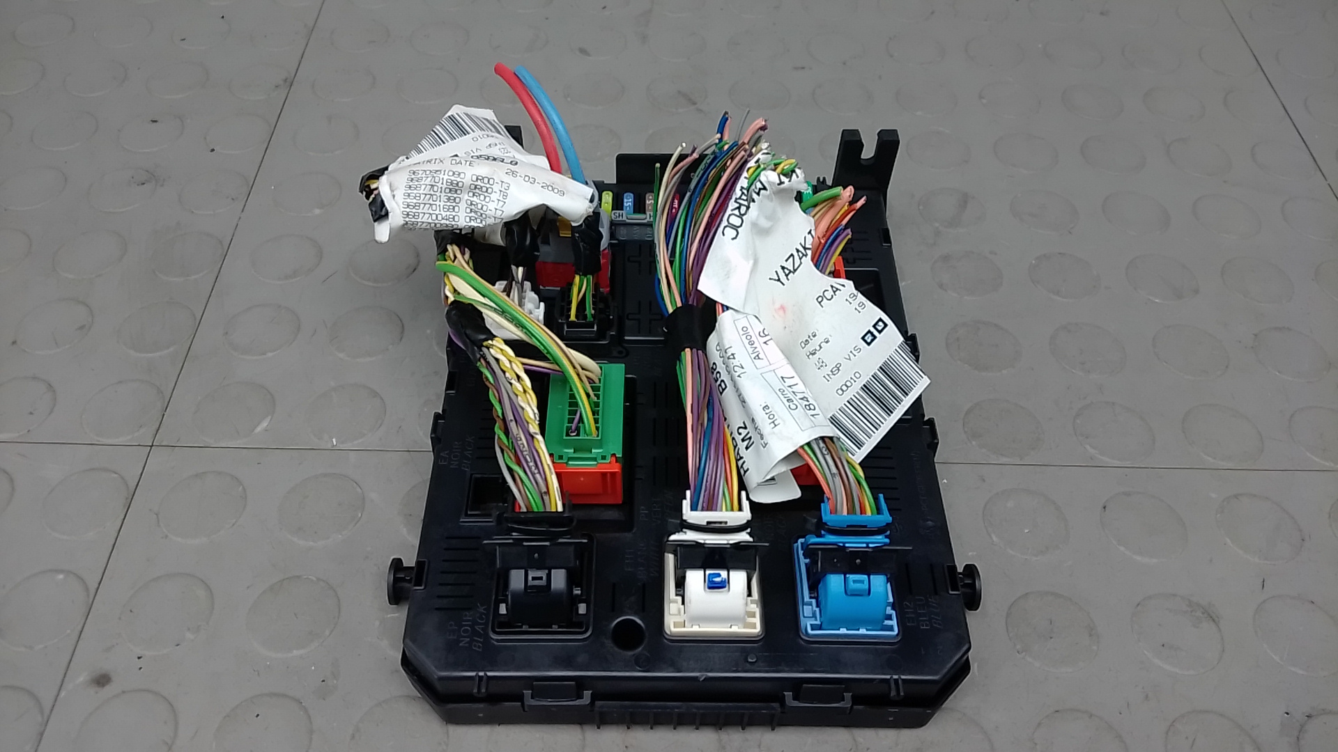 Блок бортовой сети (блок управления BCM) Citroen C4 Grand Picasso 1