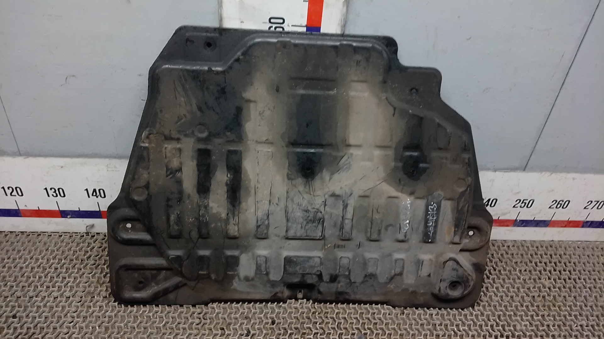 Защита двигателя нижняя (поддона) Land Rover EVOQUE 1