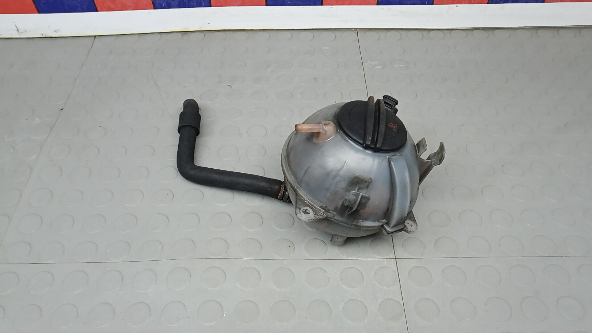Бачок расширительный Seat Alhambra 7N