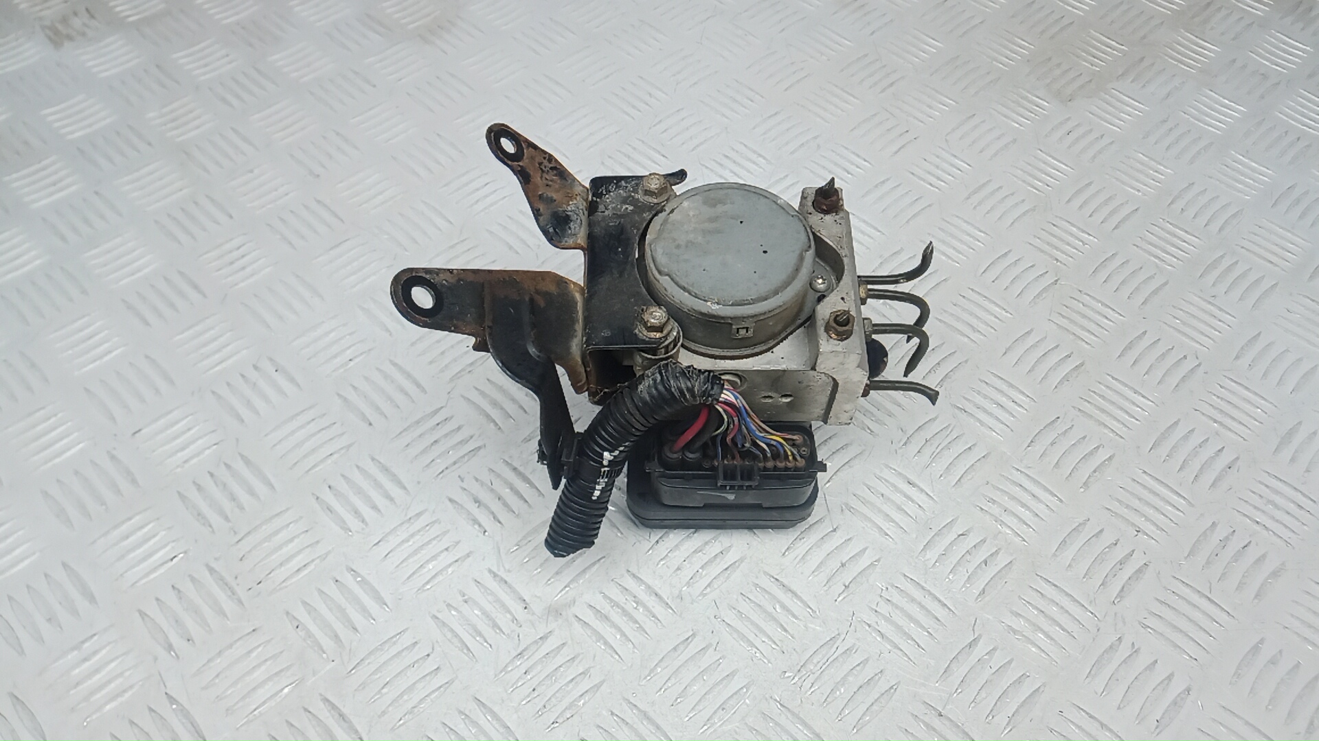 Блок ABS Mitsubishi L200 K4T