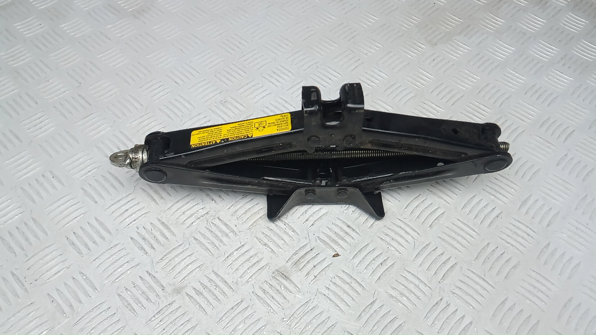 Домкрат Toyota Auris E150