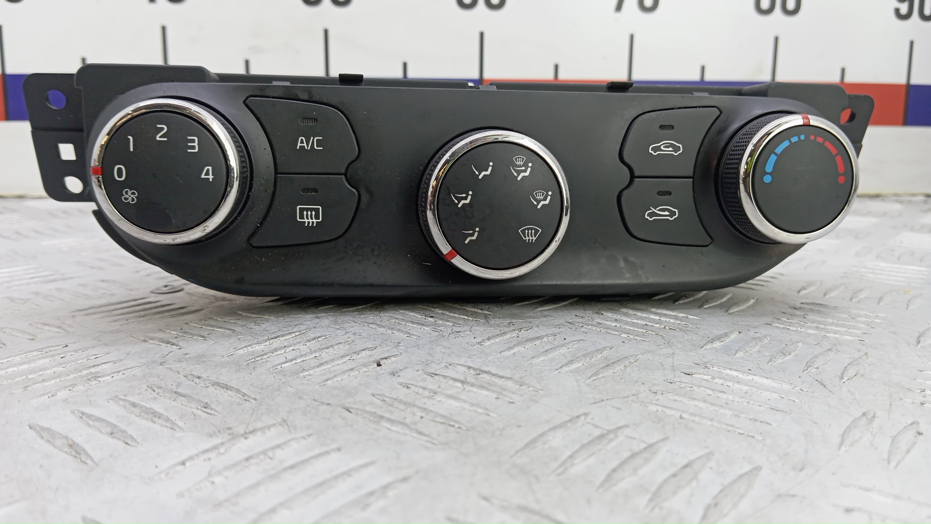 Блок управления печки и климат-контроля Kia Ceed 2 (JD)