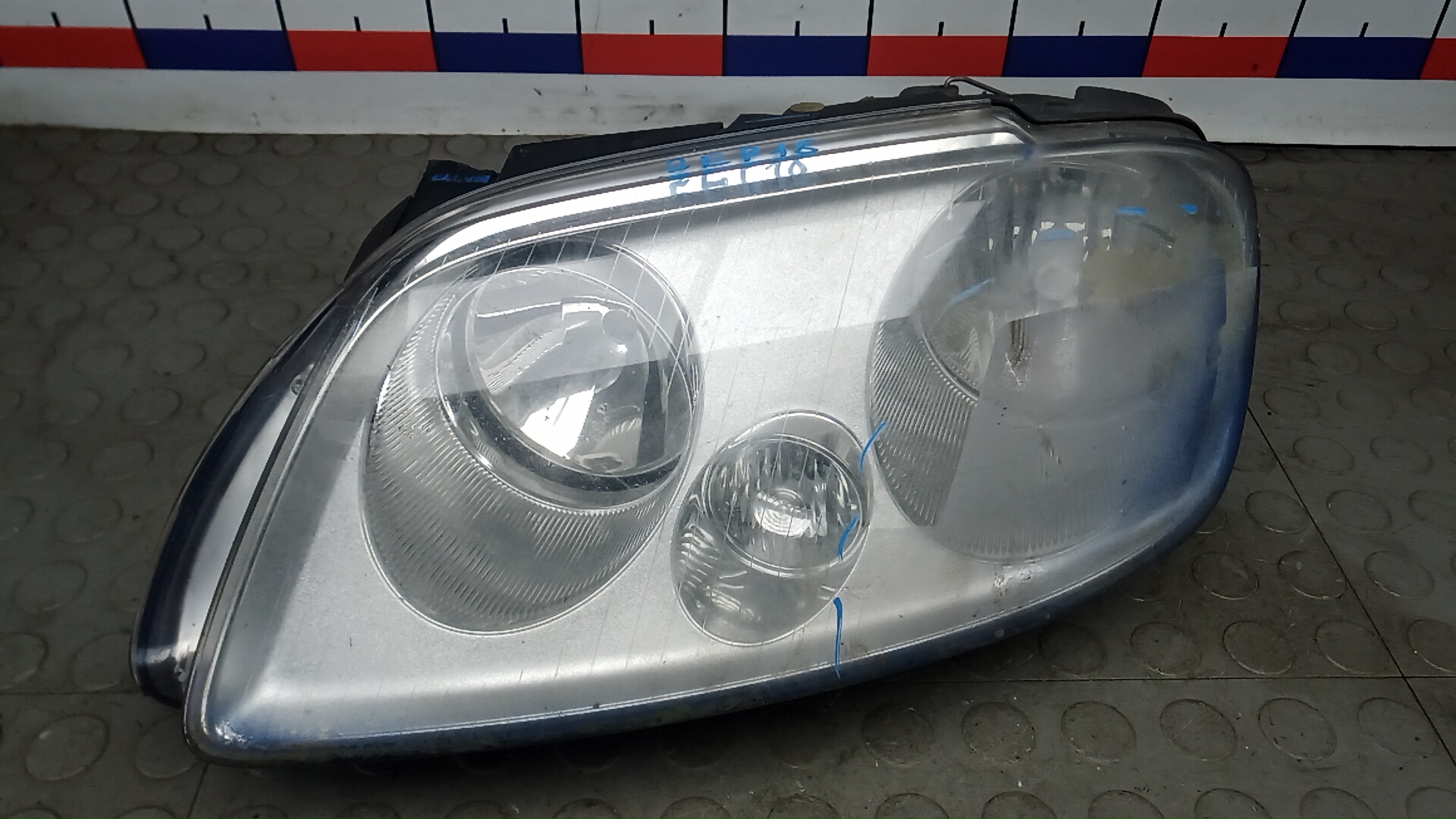 Фара левая Volkswagen Touran (1T1, 1T2)