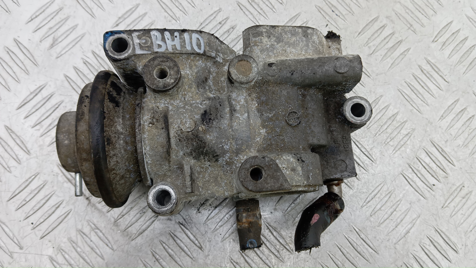 Клапан EGR дизельный Mitsubishi Pajero