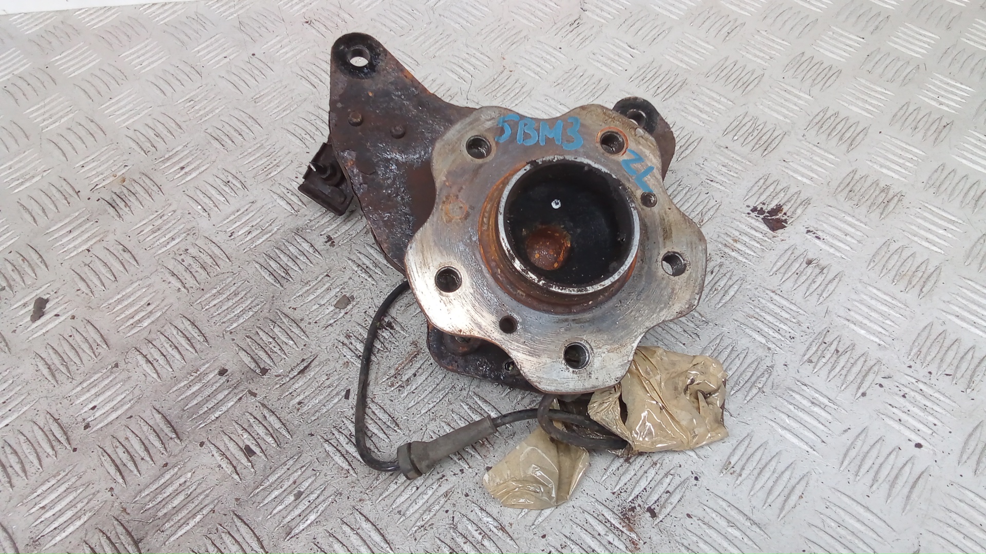 Ступица задняя левая Nissan Qashqai J11