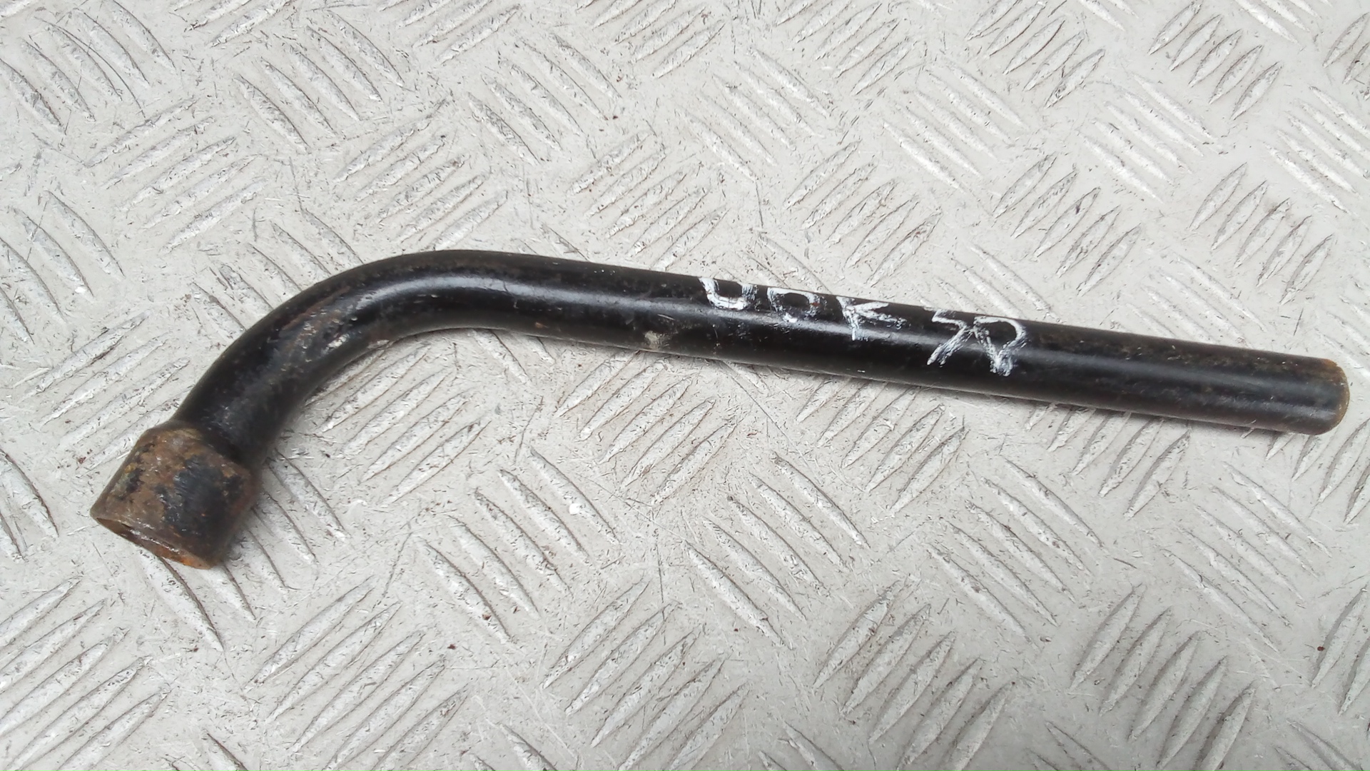 Ключ колесный Opel Corsa D