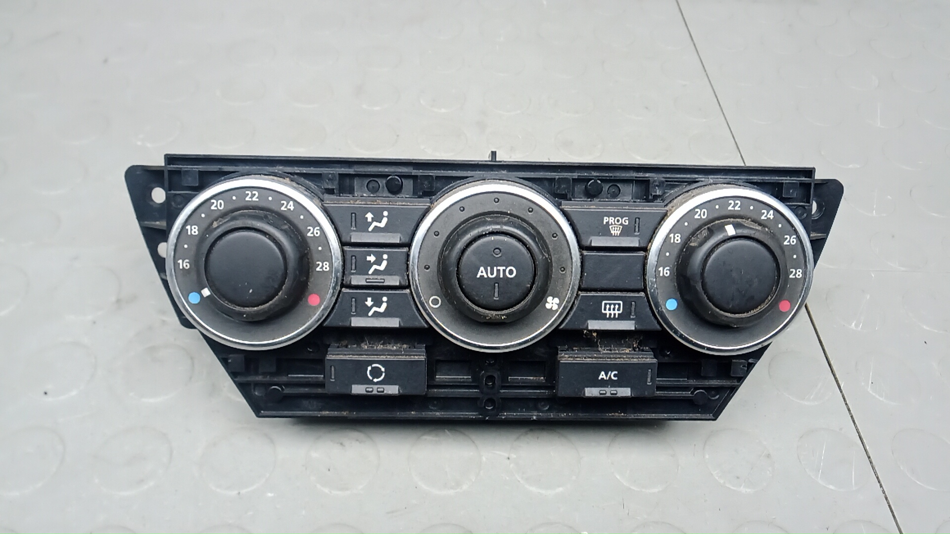 Блок управления печки и климат-контроля Land Rover Freelander 2