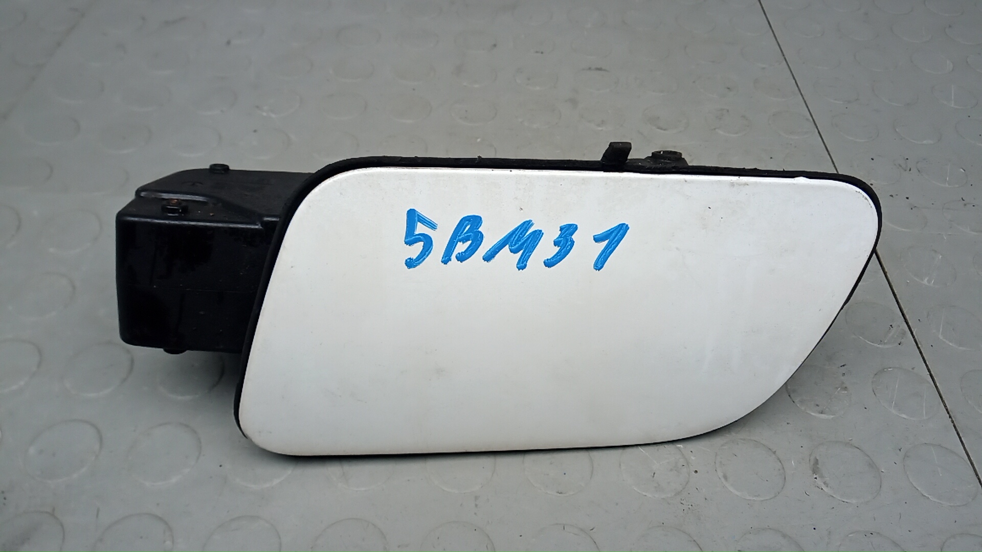 лючок бака Citroen C4 Grand Picasso 2