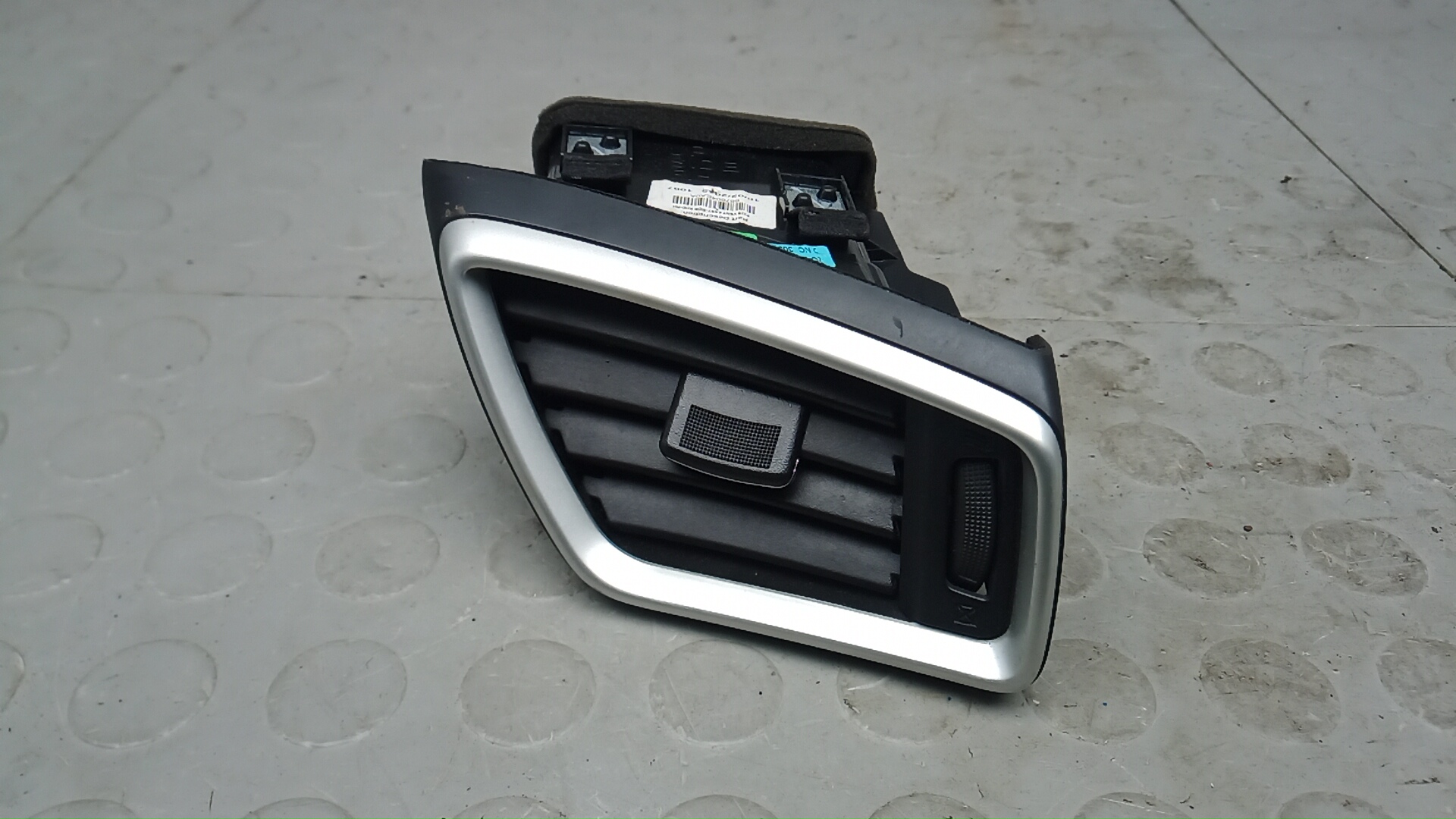 Дефлектор Nissan Qashqai J11