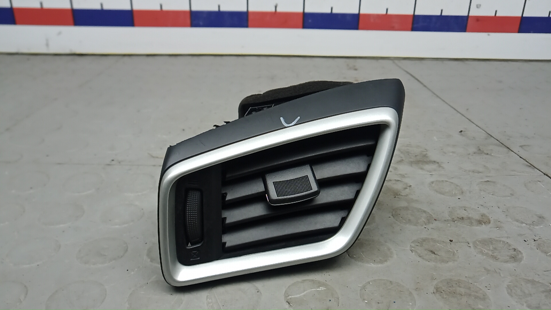 Дефлектор Nissan Qashqai J11
