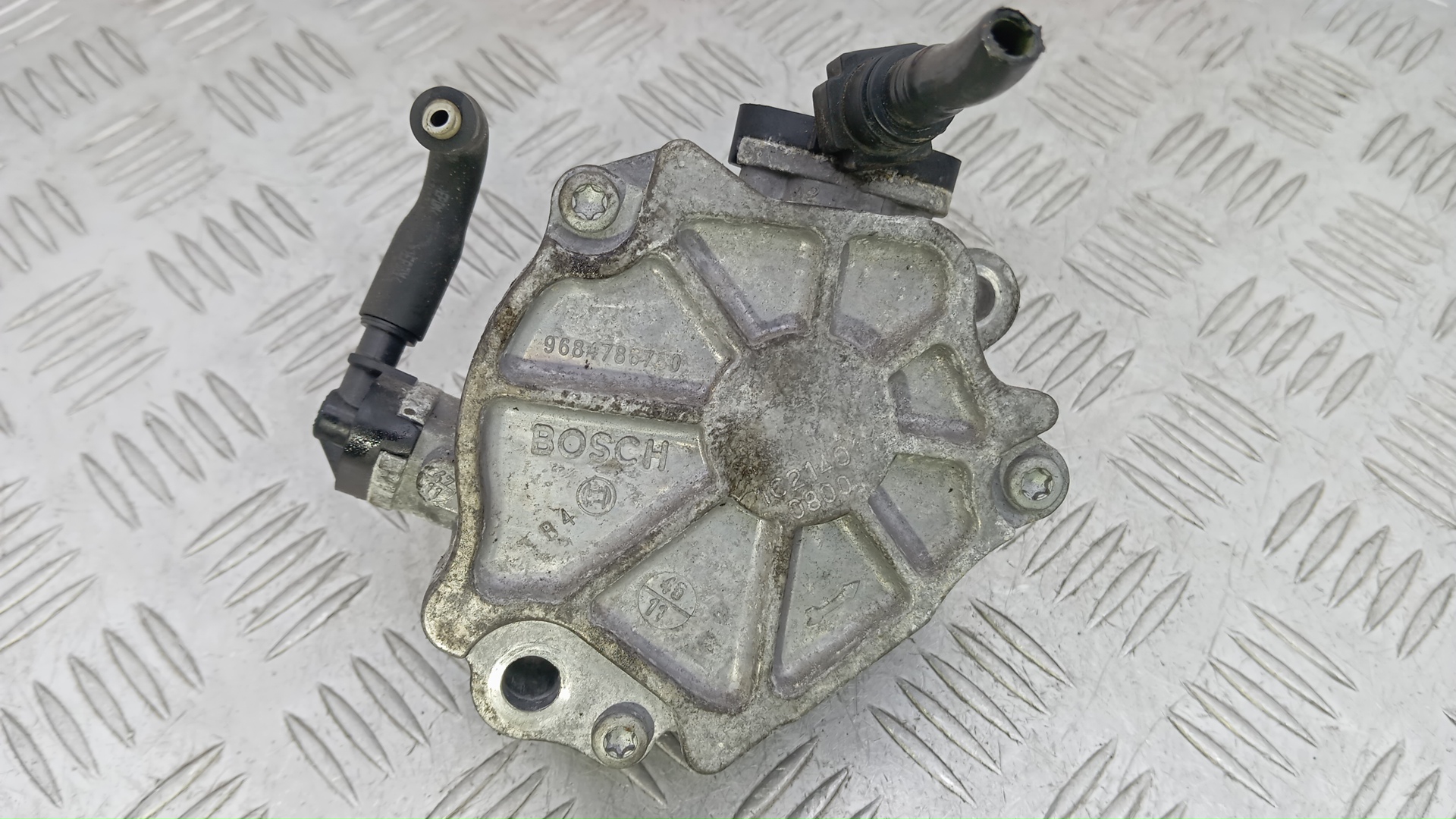Насос вакуумный Ford Focus