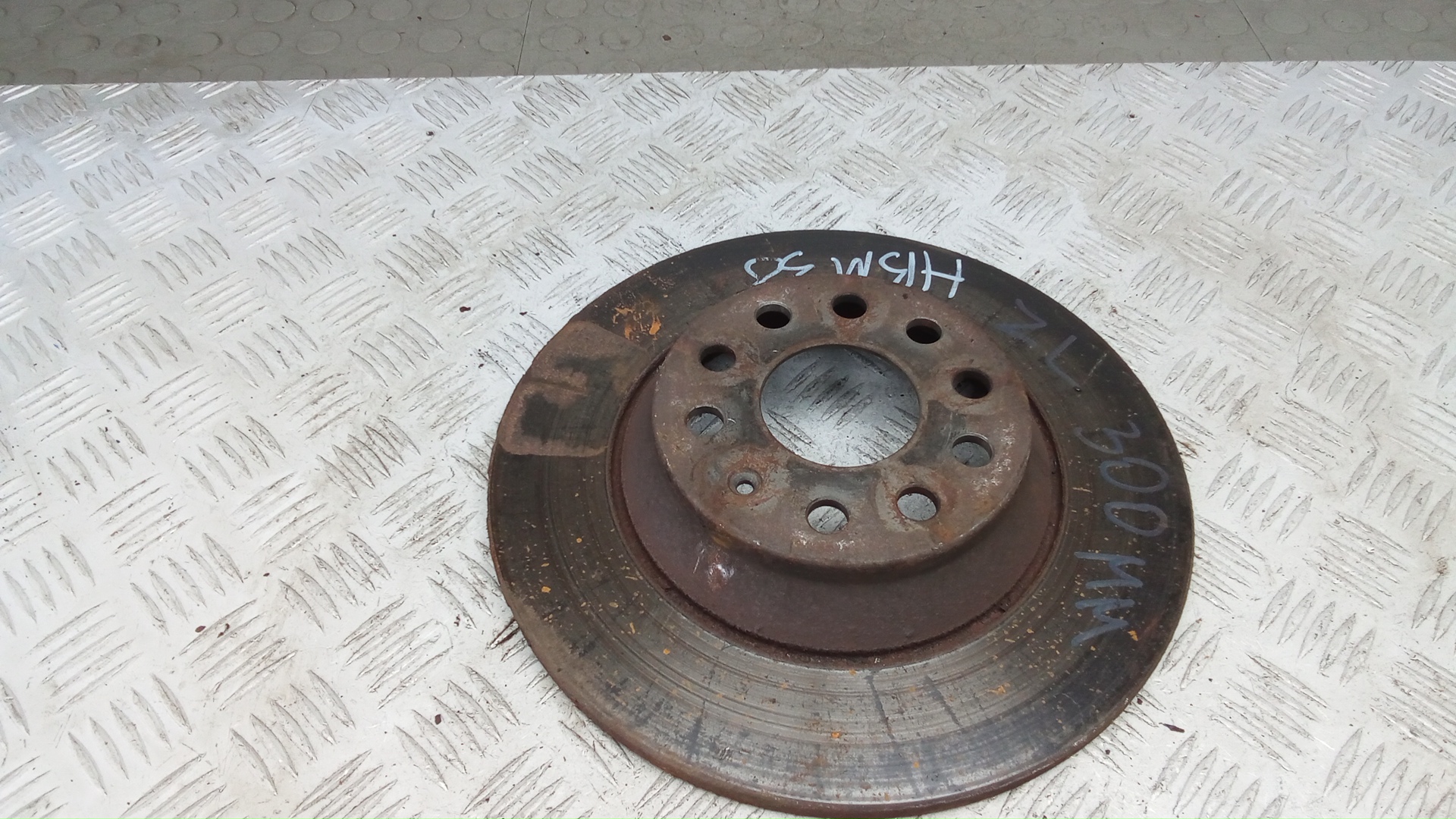 Диск тормозной задний Volkswagen Passat B8
