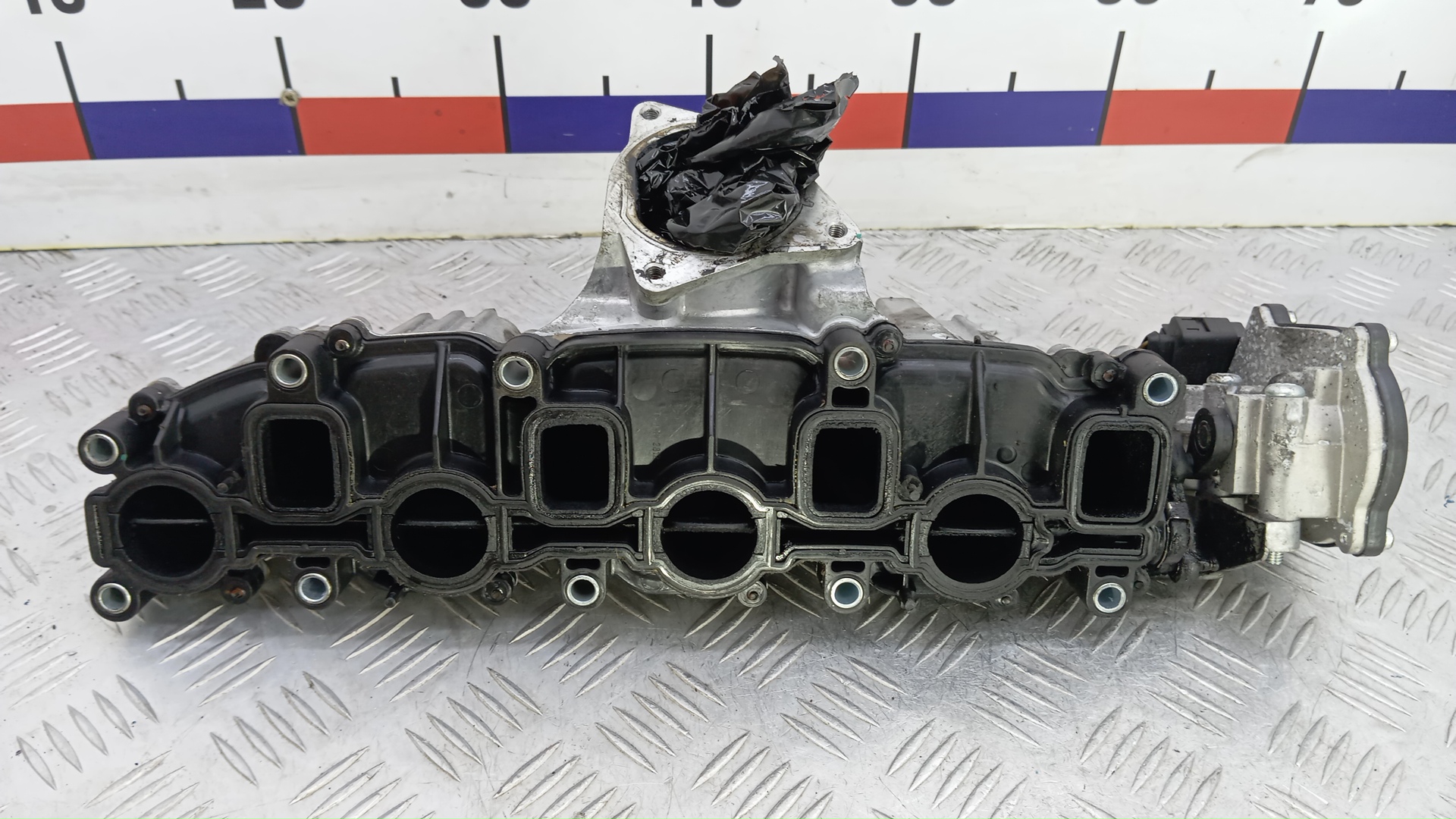 Впускной коллектор дизельный Volkswagen Scirocco